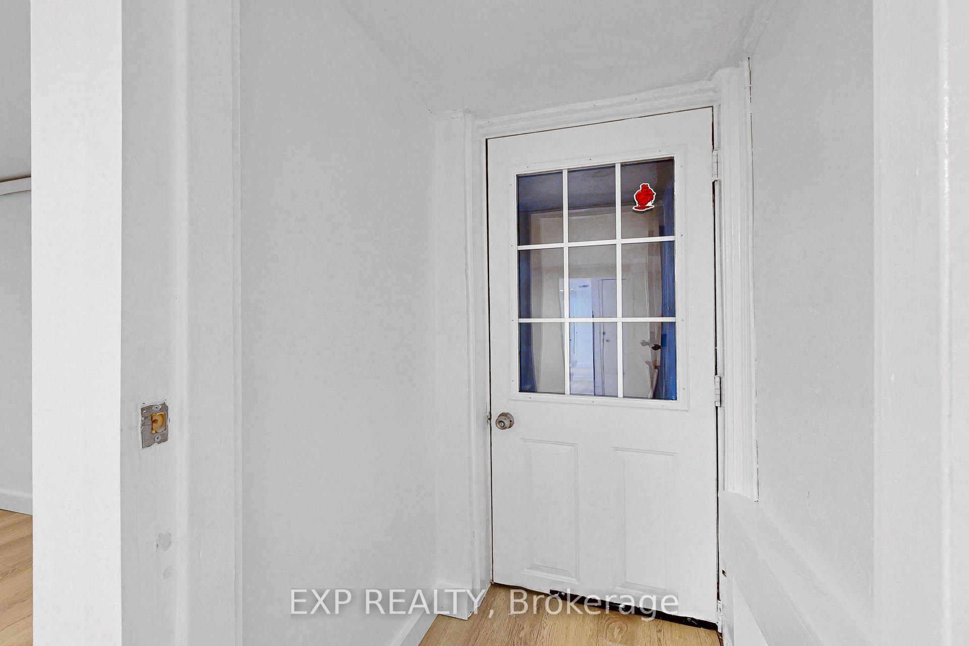 858 Manning Avenue Bsmt Property Photo 3
