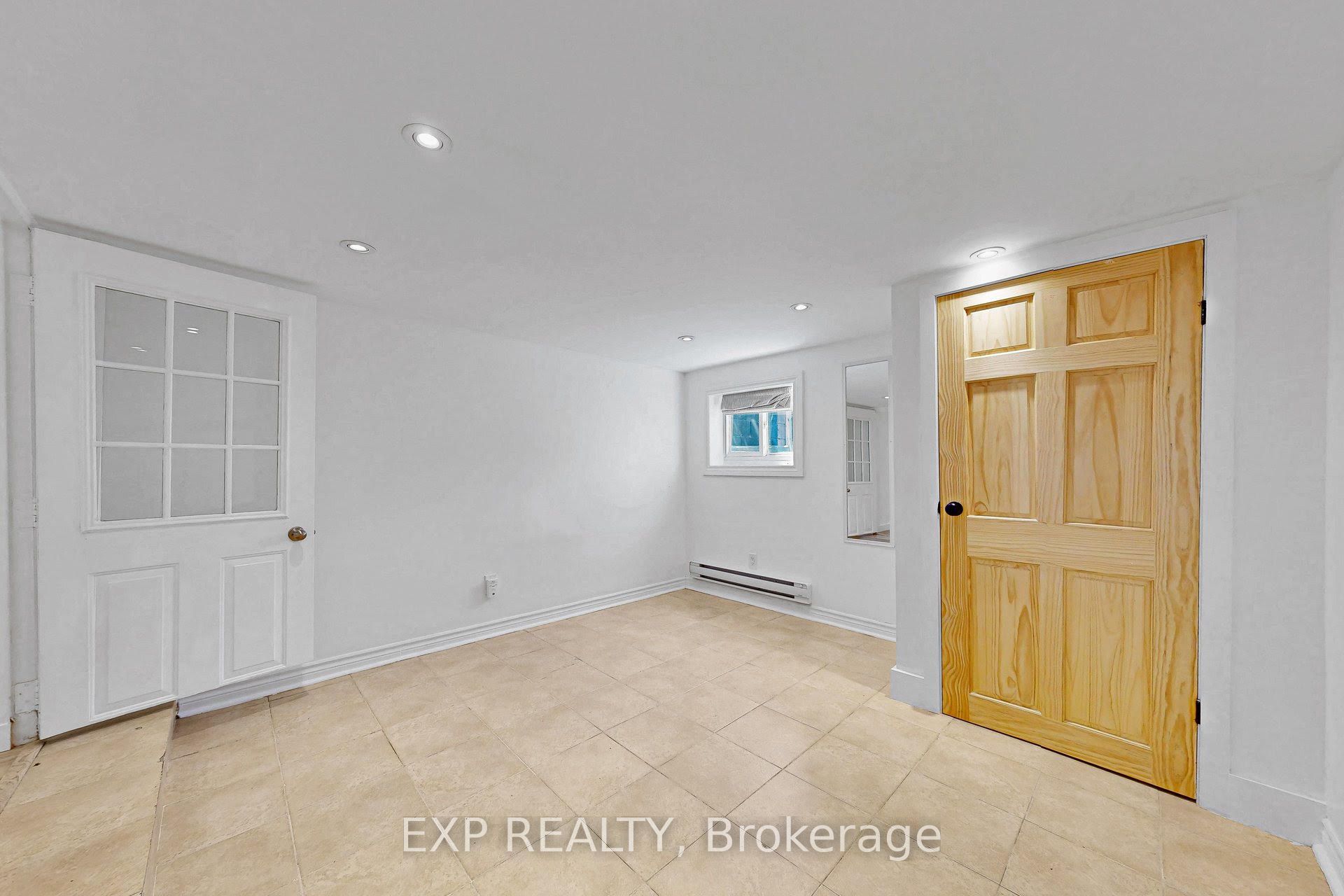 858 Manning Avenue Bsmt Property Photo 21