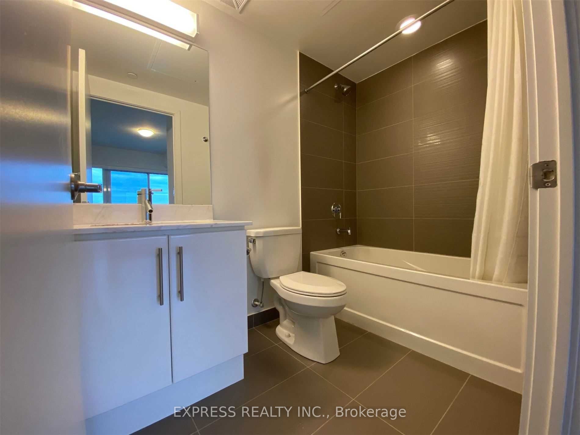 58 Orchard View Boulevard 1601 Property Photo 15