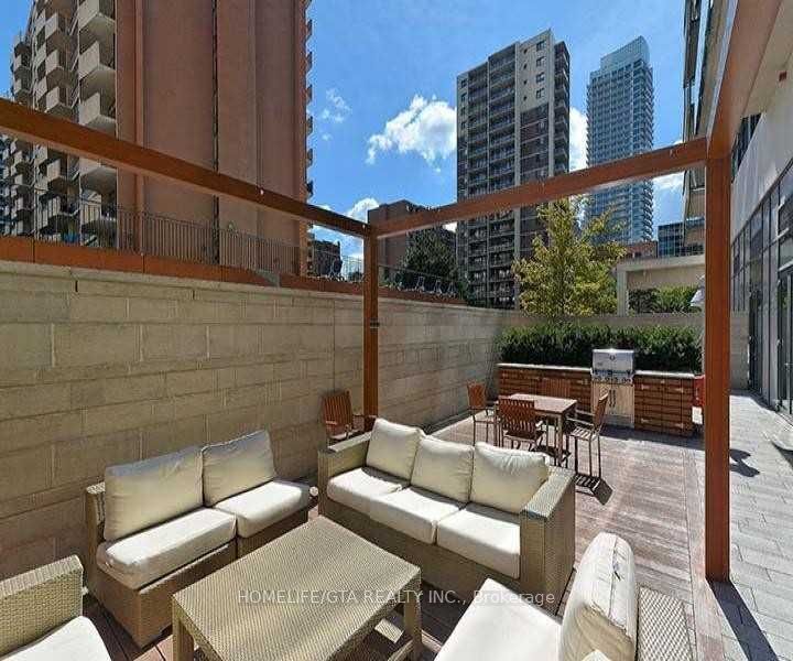 70 Roehampton Avenue 416 Property Photo 9