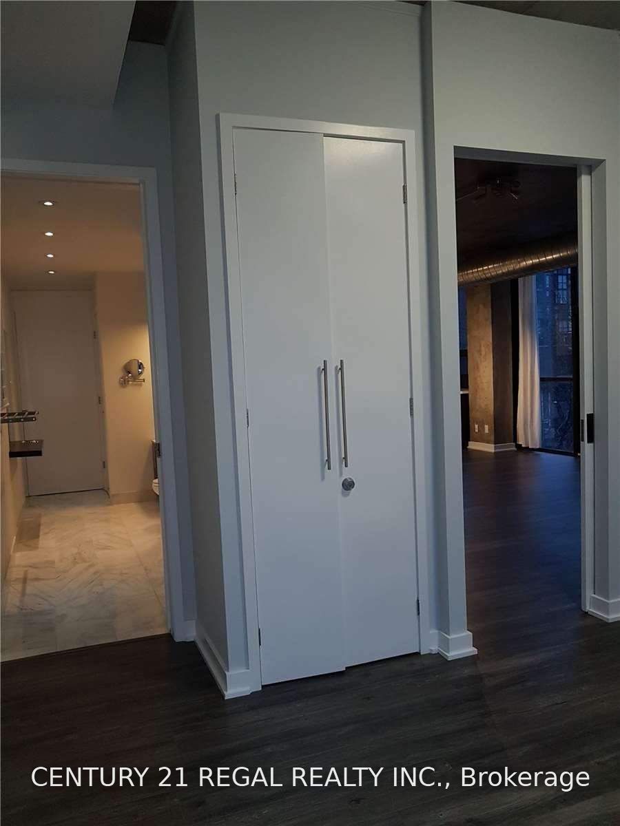 60 Bathurst Street 305 Property Photo 14