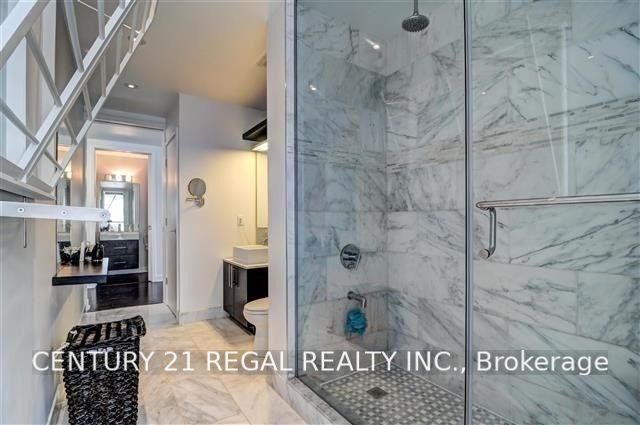 60 Bathurst Street 305 Property Photo 15