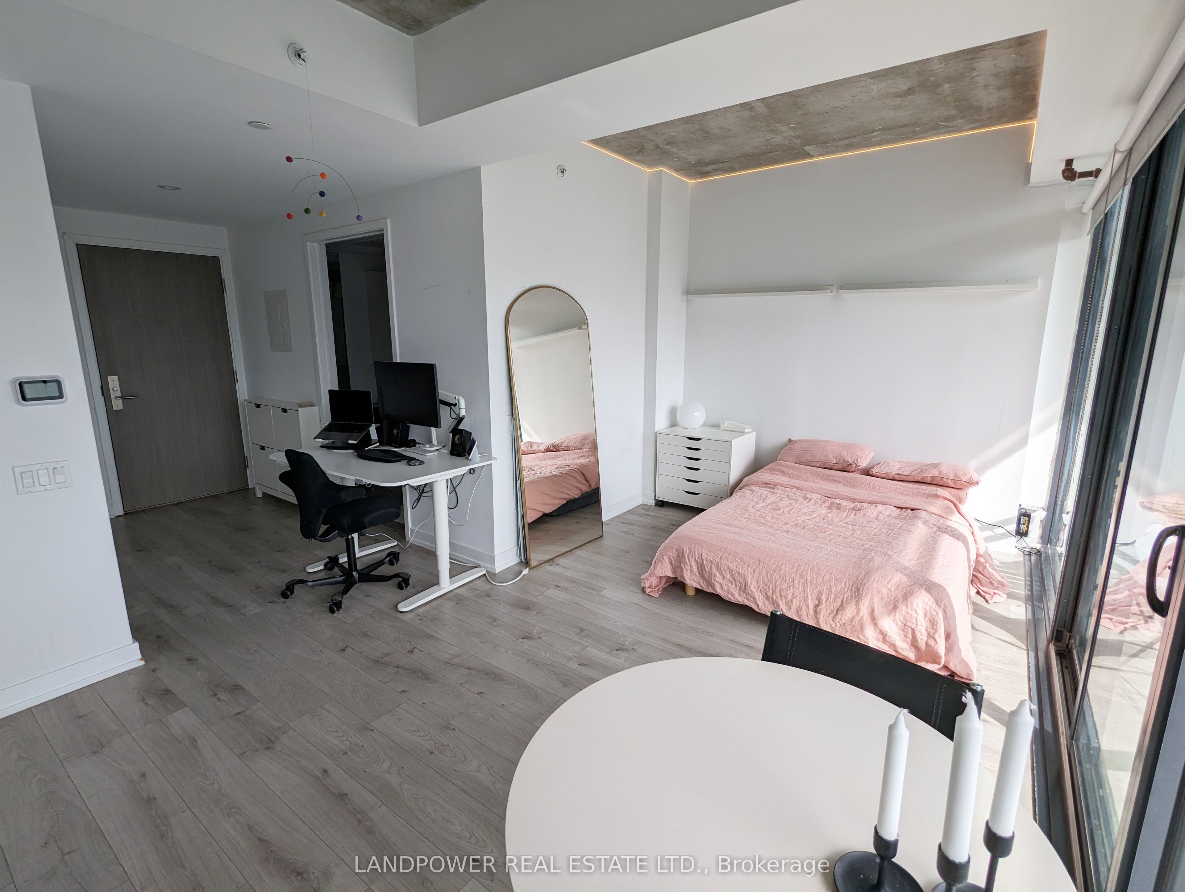 161 Roehampton Avenue 1611 Property Photo 13