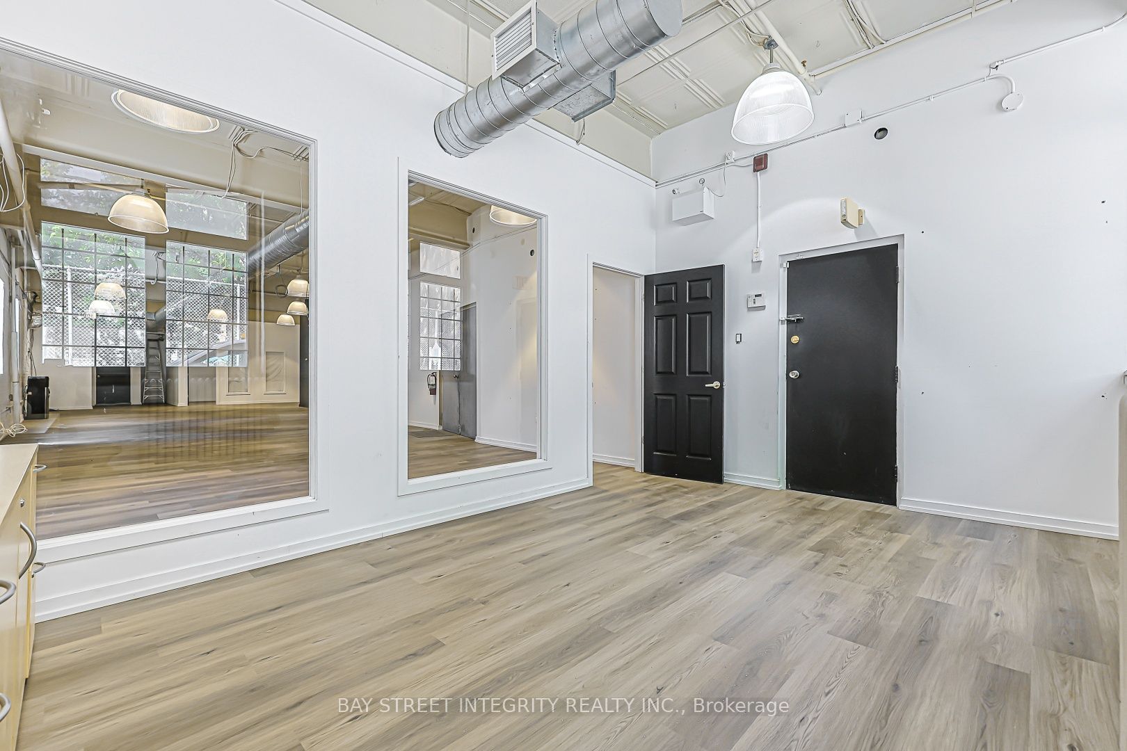 51 Bulwer Street Main Flr Property Photo 21