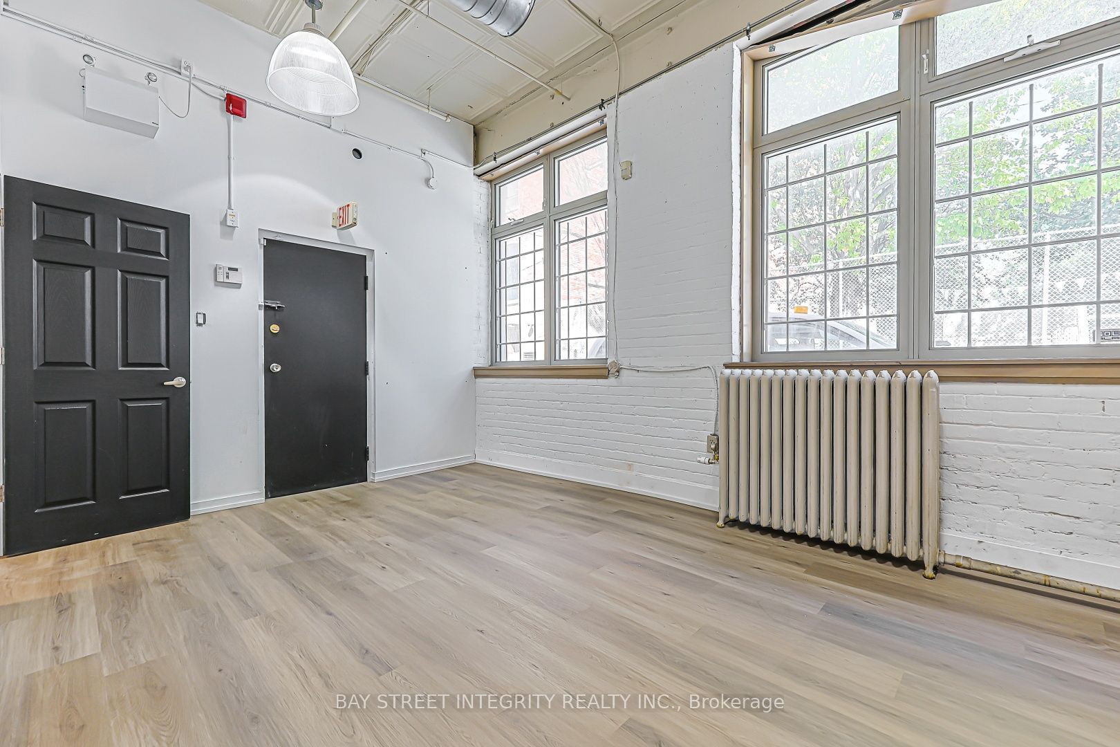51 Bulwer Street Main Flr Property Photo 22