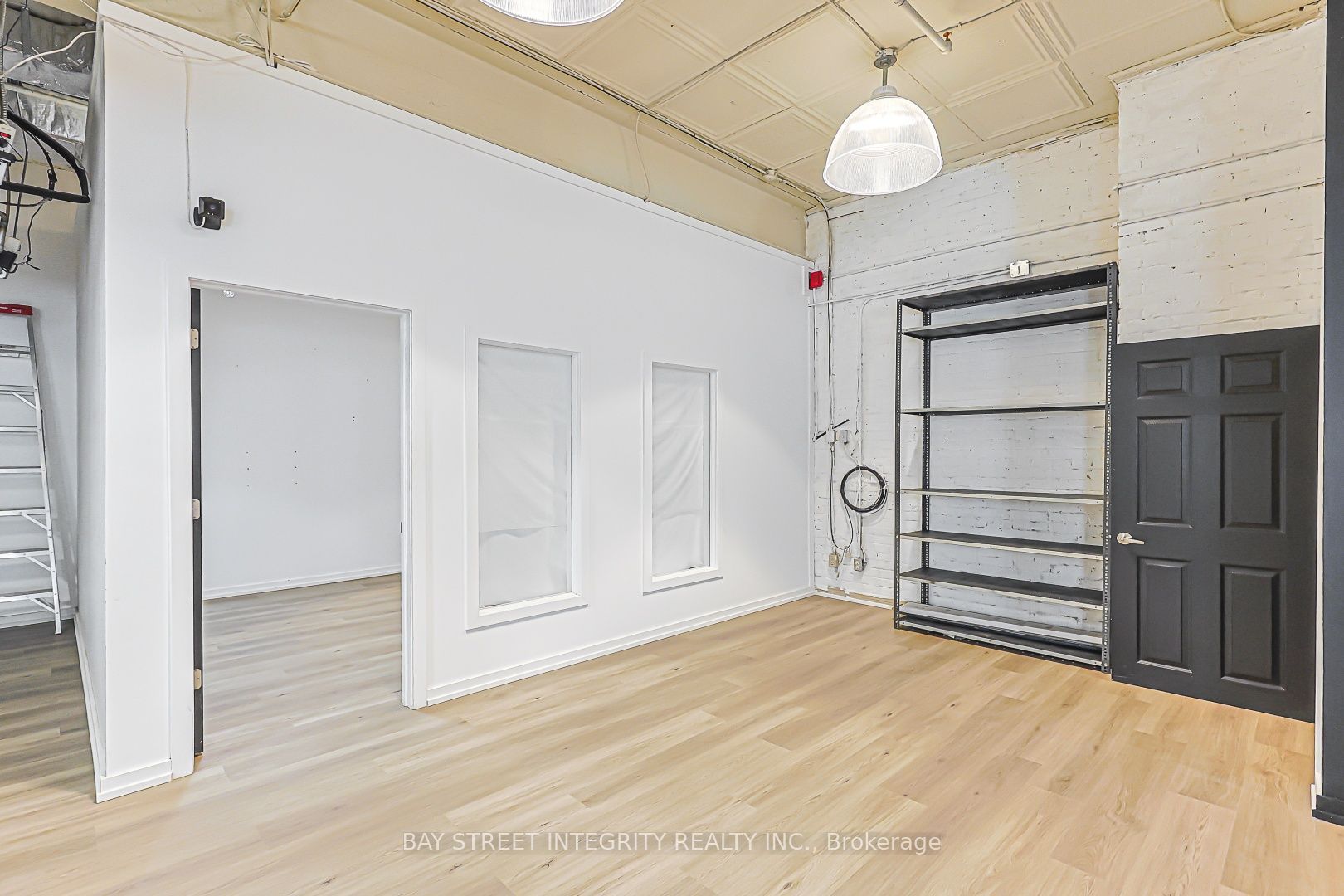 51 Bulwer Street Main Flr Property Photo 23