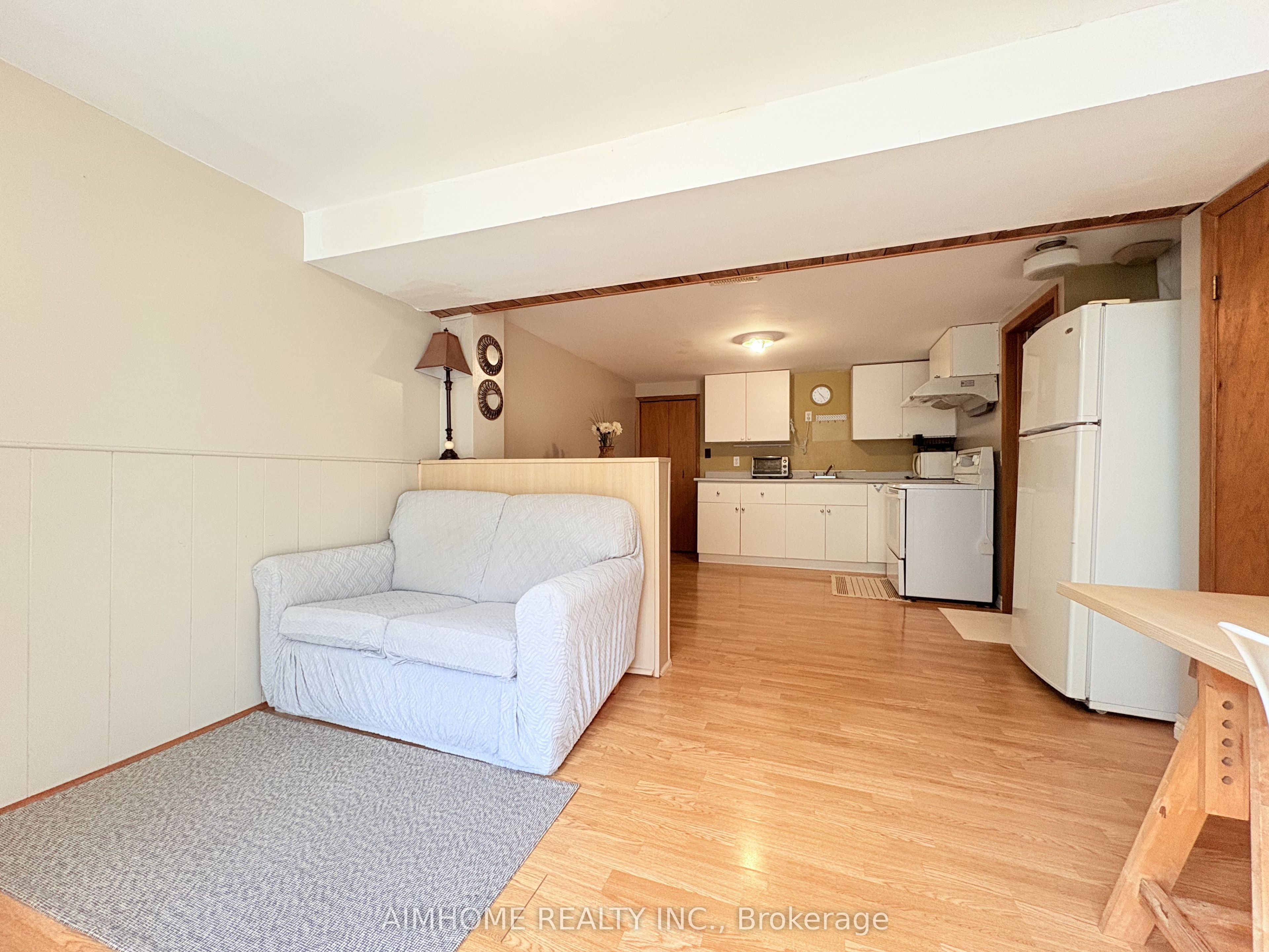 94 Micmac Crescent Walk Out Bsmt Property Photo 10