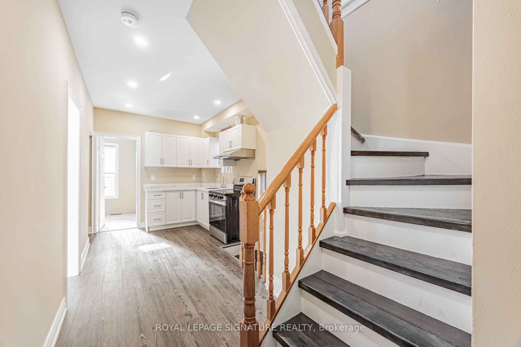 14 Howland Avenue 1 Property Photo 10