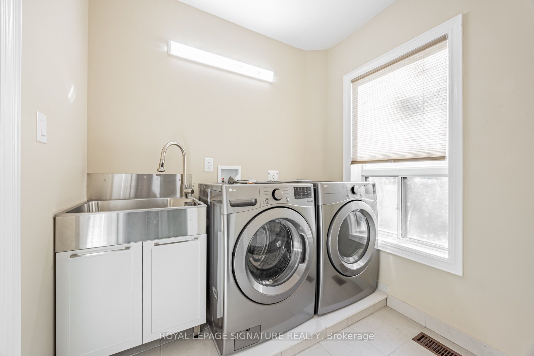 14 Howland Avenue 1 Property Photo 15