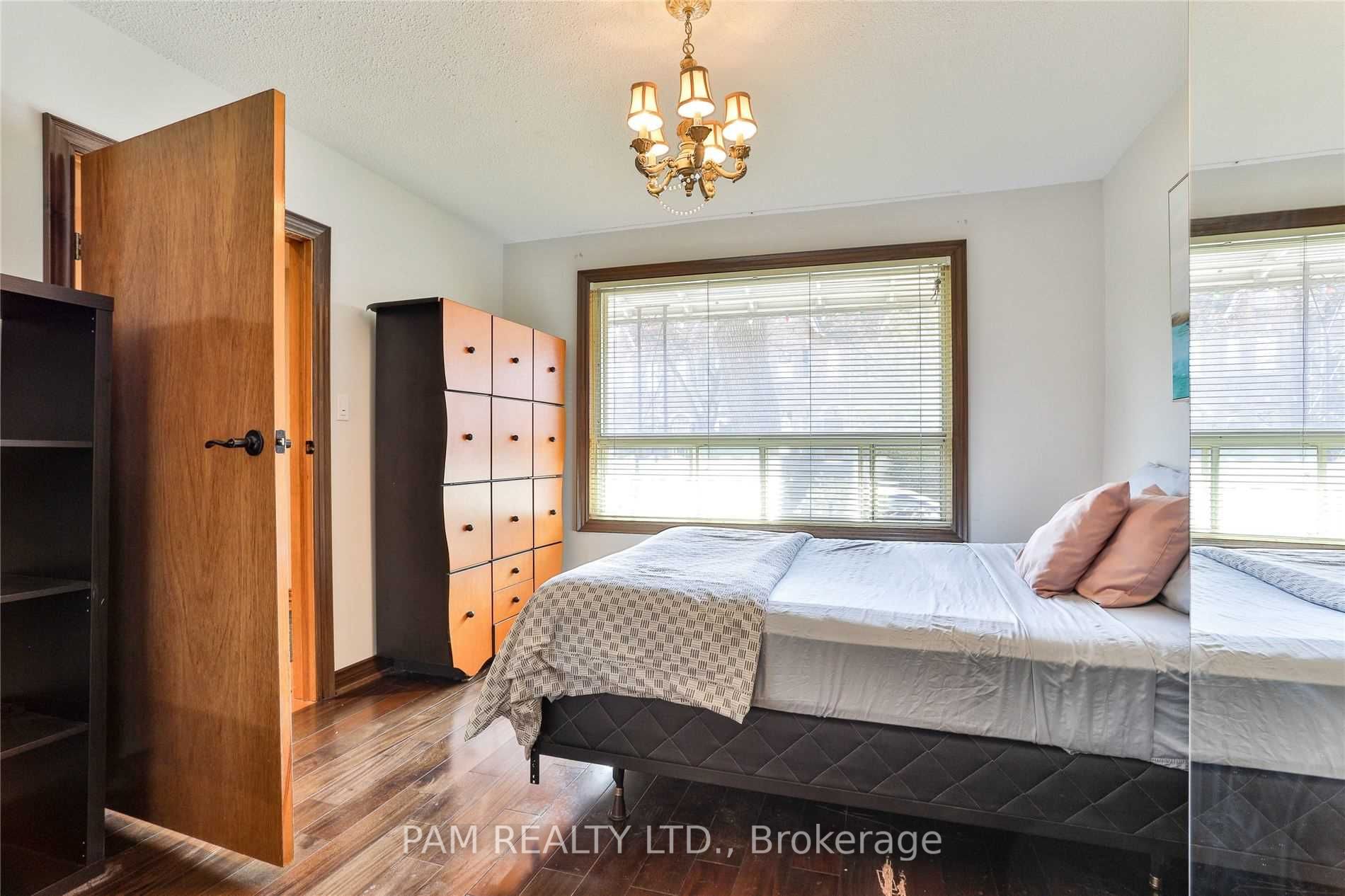 147 Euclid Avenue Property Photo 11