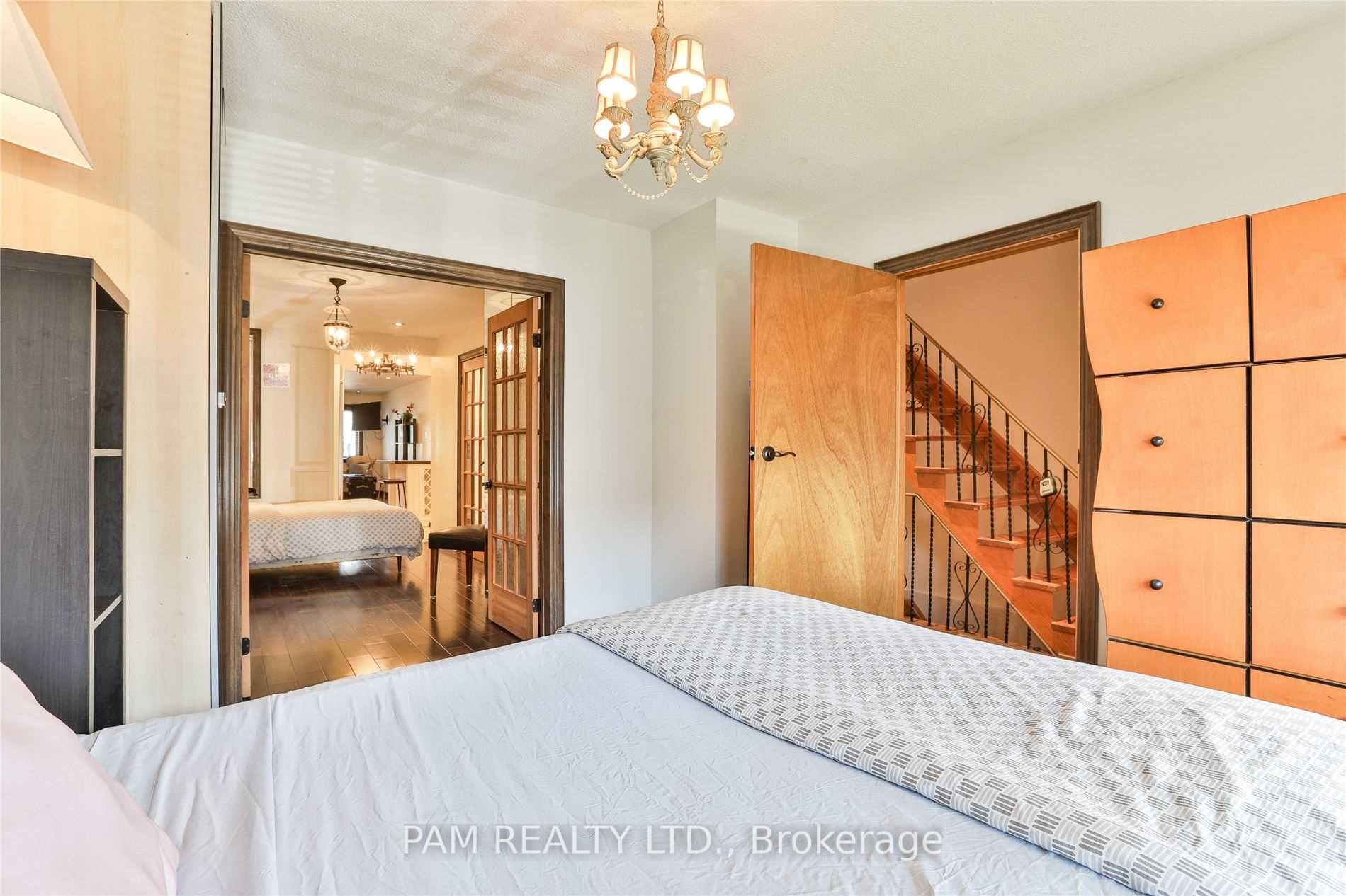 147 Euclid Avenue Property Photo 12