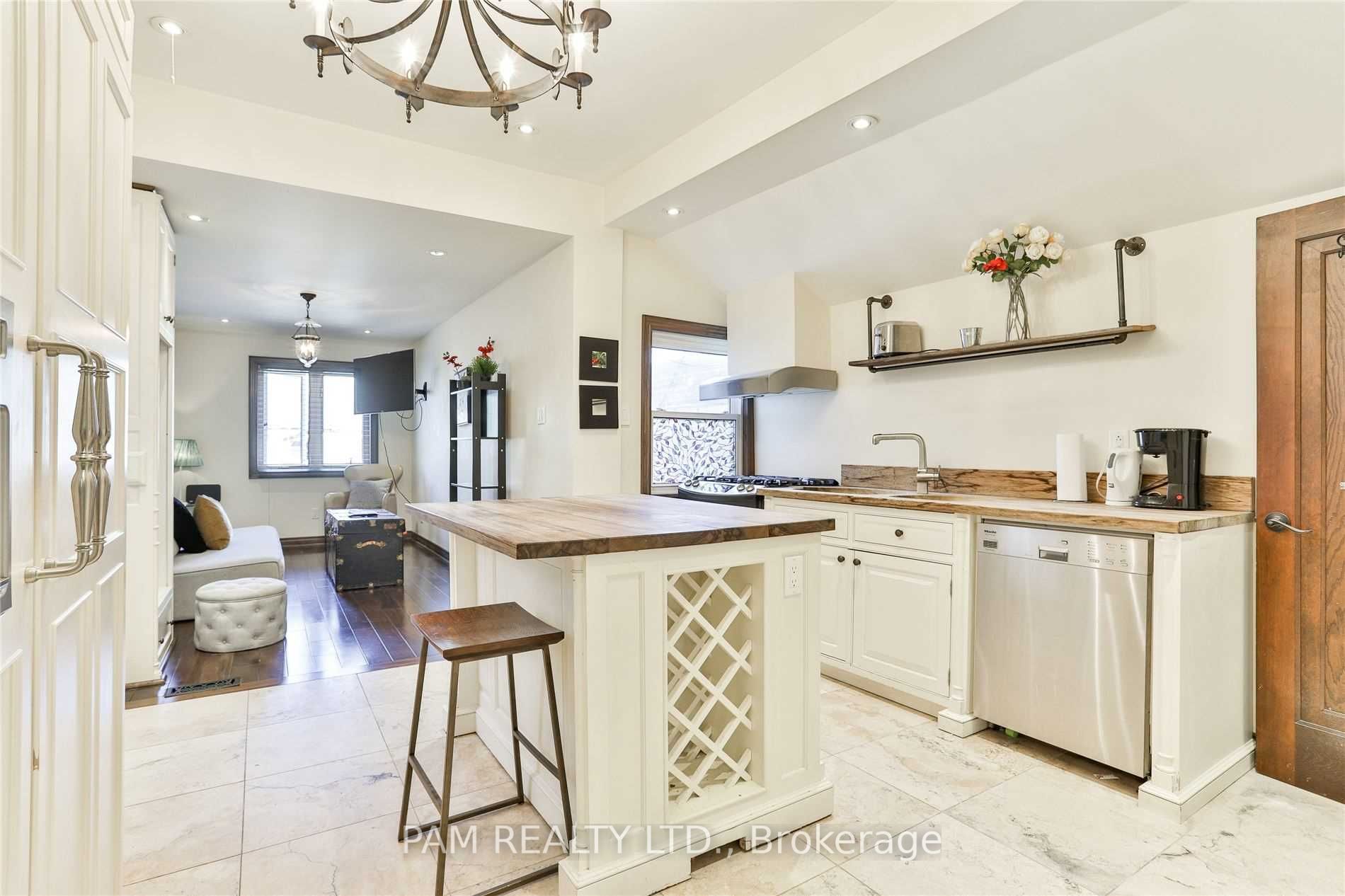 147 Euclid Avenue Property Photo 15
