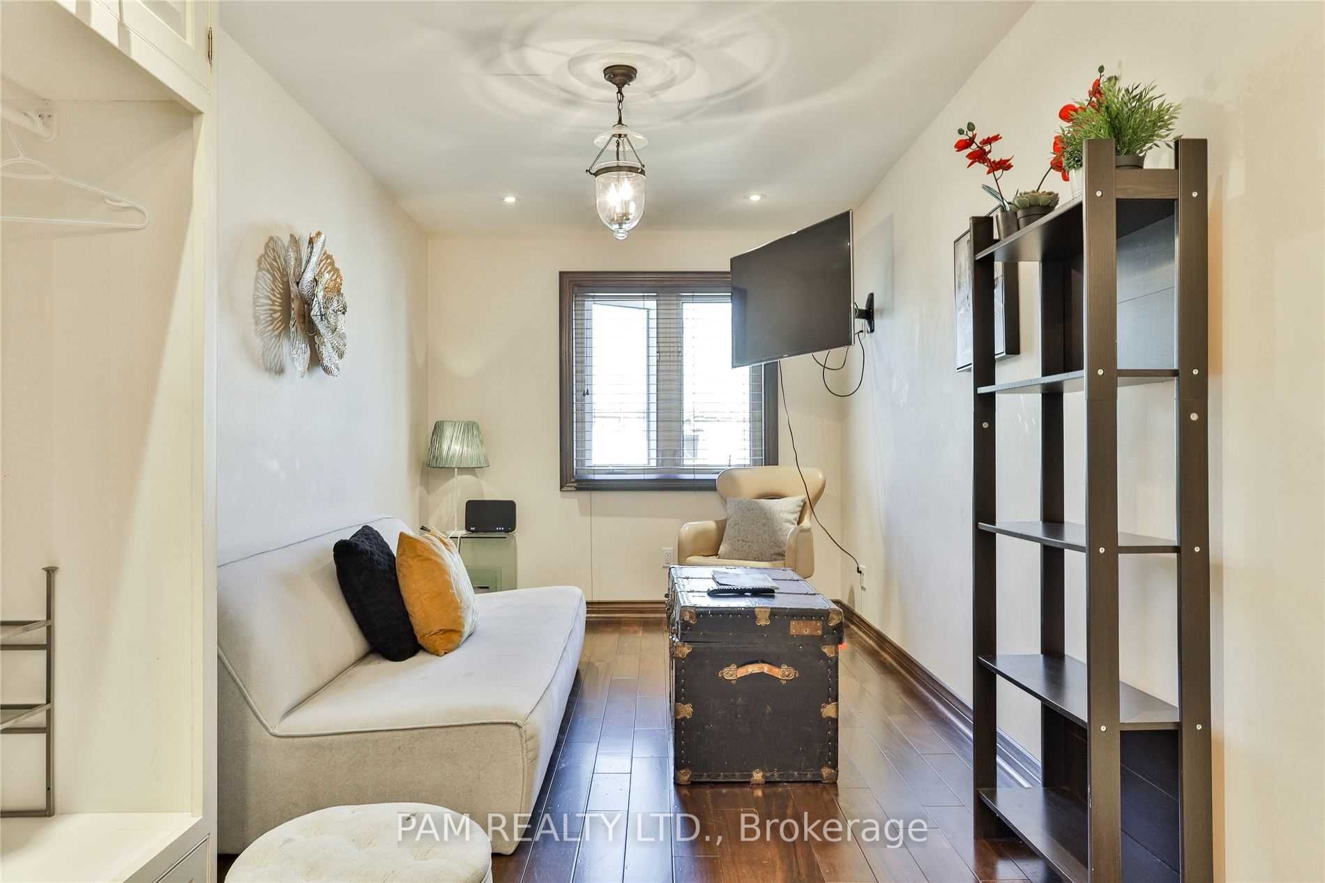 147 Euclid Avenue Property Photo 21