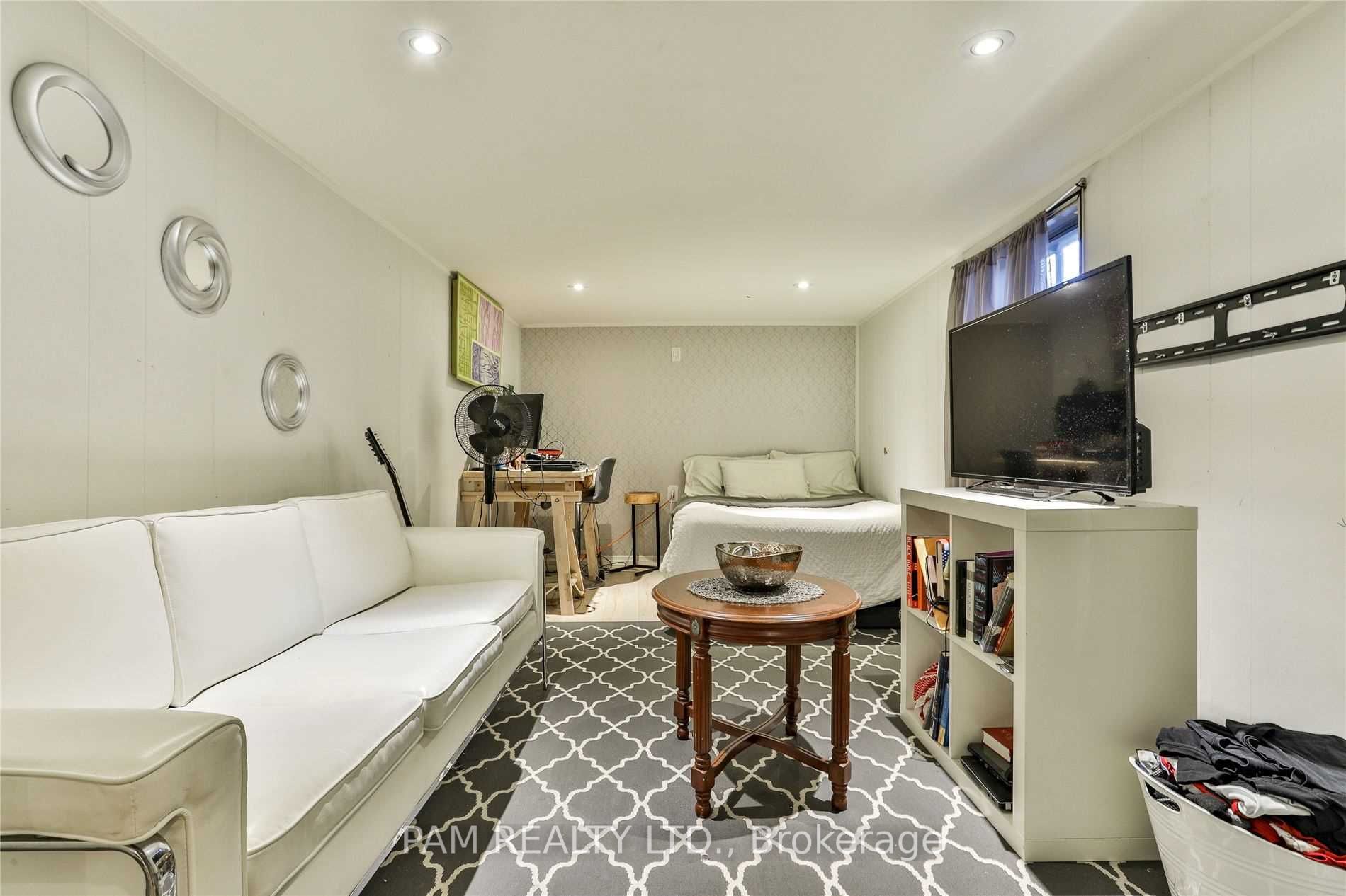 147 Euclid Avenue Property Photo 34