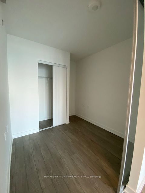 88 Queen Street E 3807 Property Photo 8