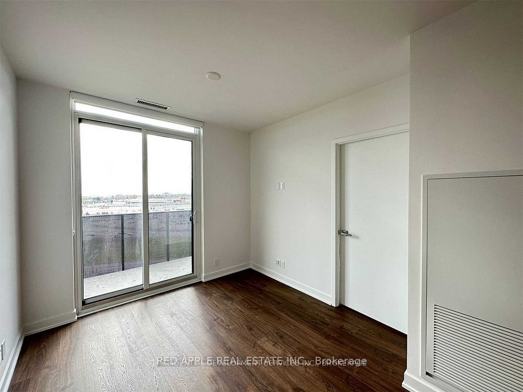 30 Tretti Way 1015 Property Photo 6