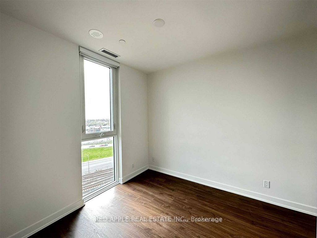 30 Tretti Way 1015 Property Photo 7