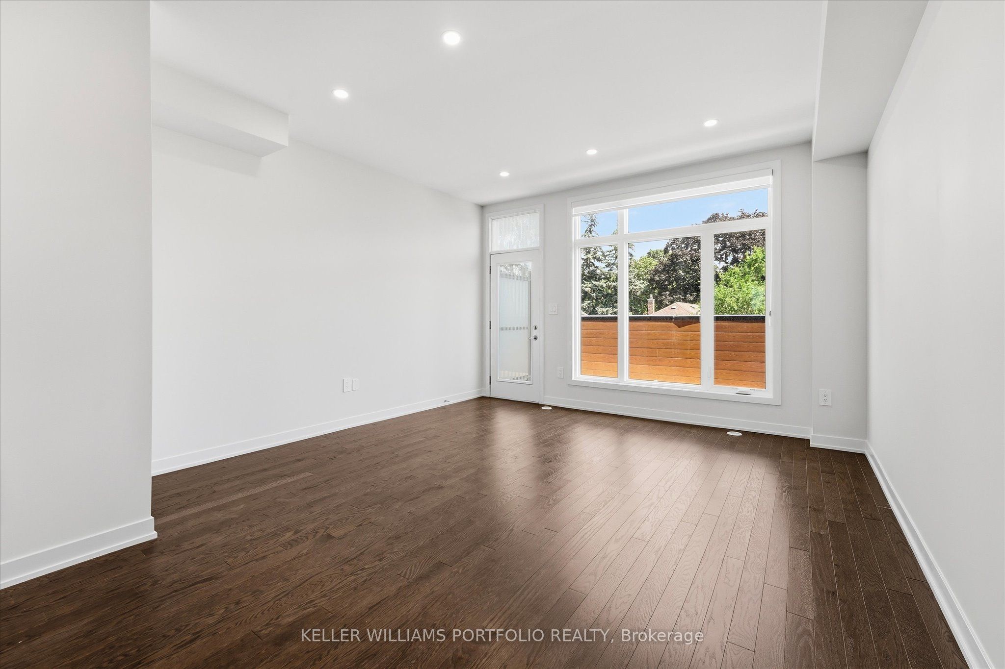 372 Lawrence Heights Way Property Photo 9