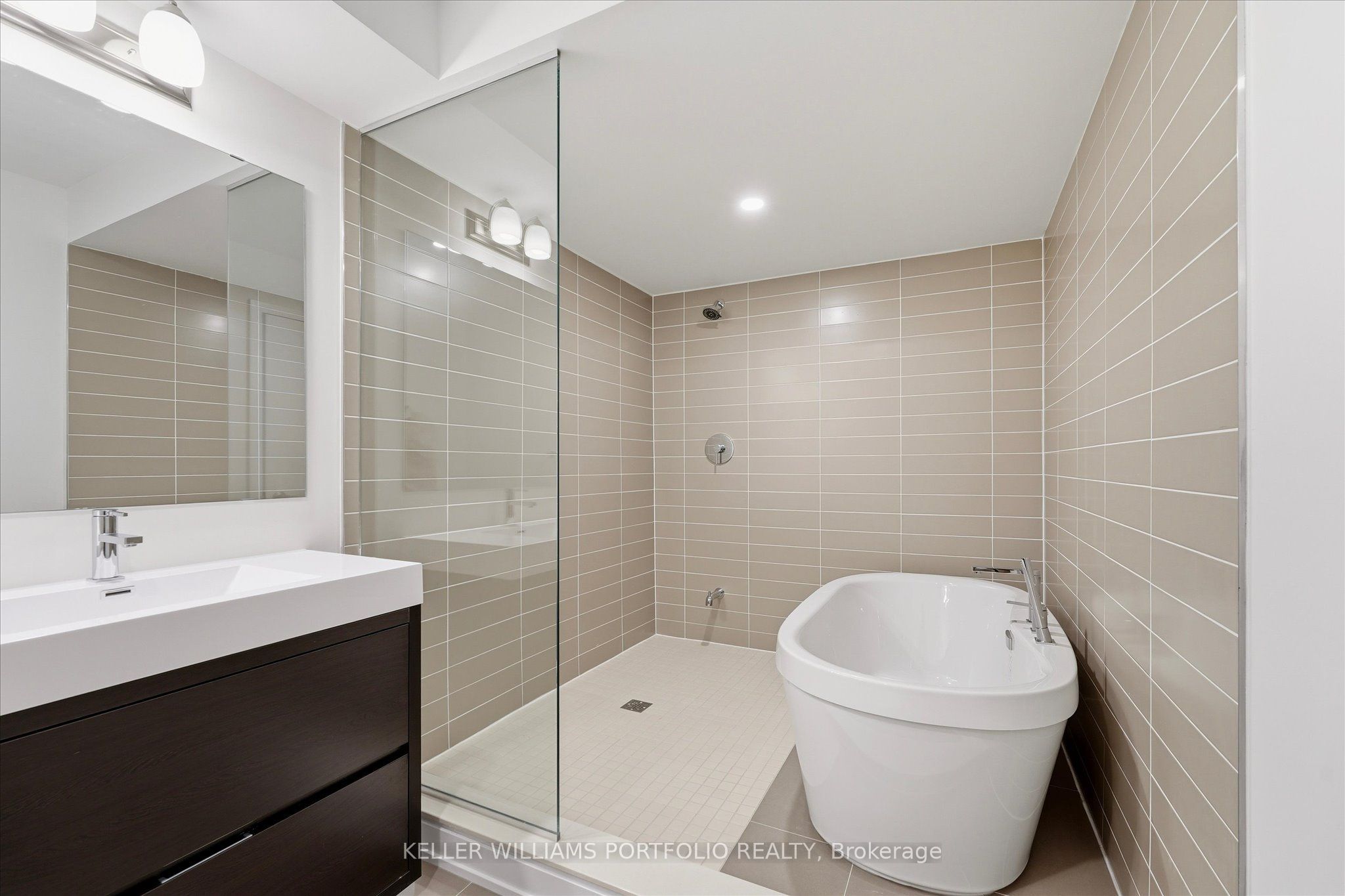 372 Lawrence Heights Way Property Photo 31
