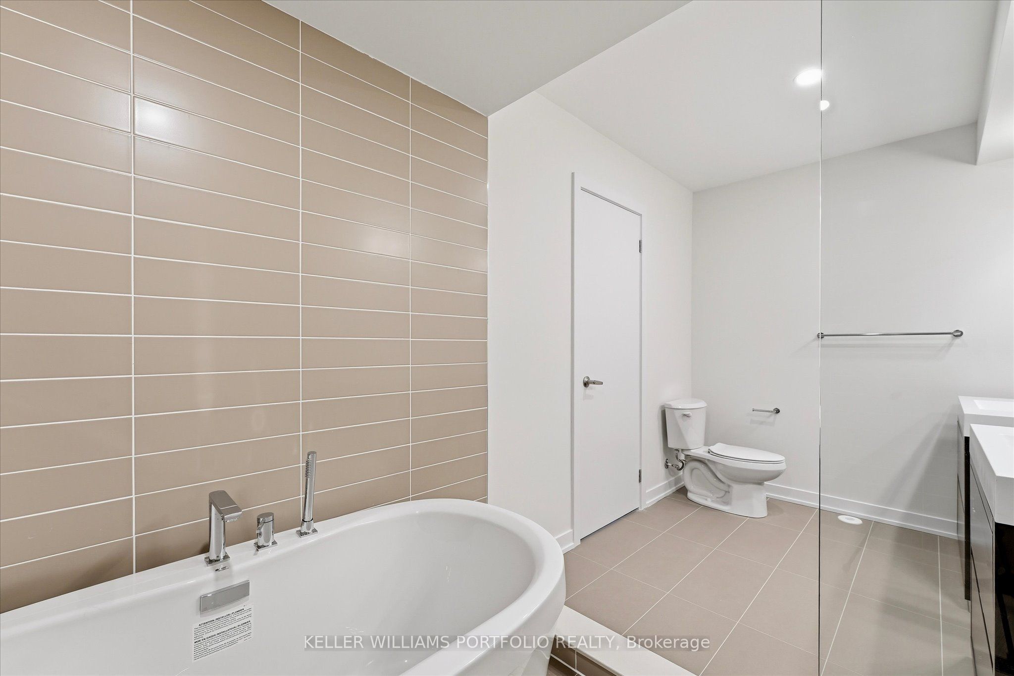 372 Lawrence Heights Way Property Photo 32