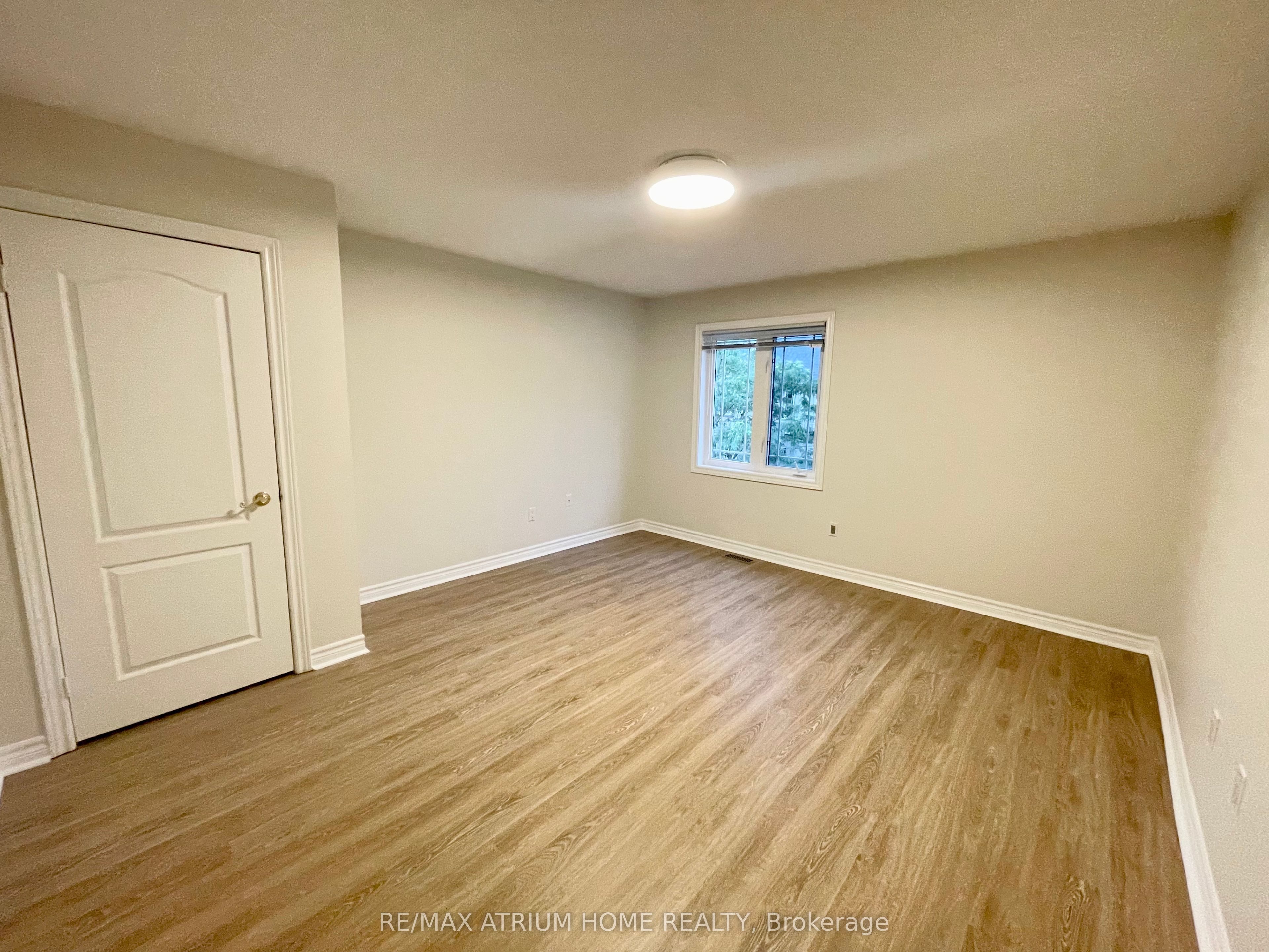 10 William Poole Way Property Photo 18