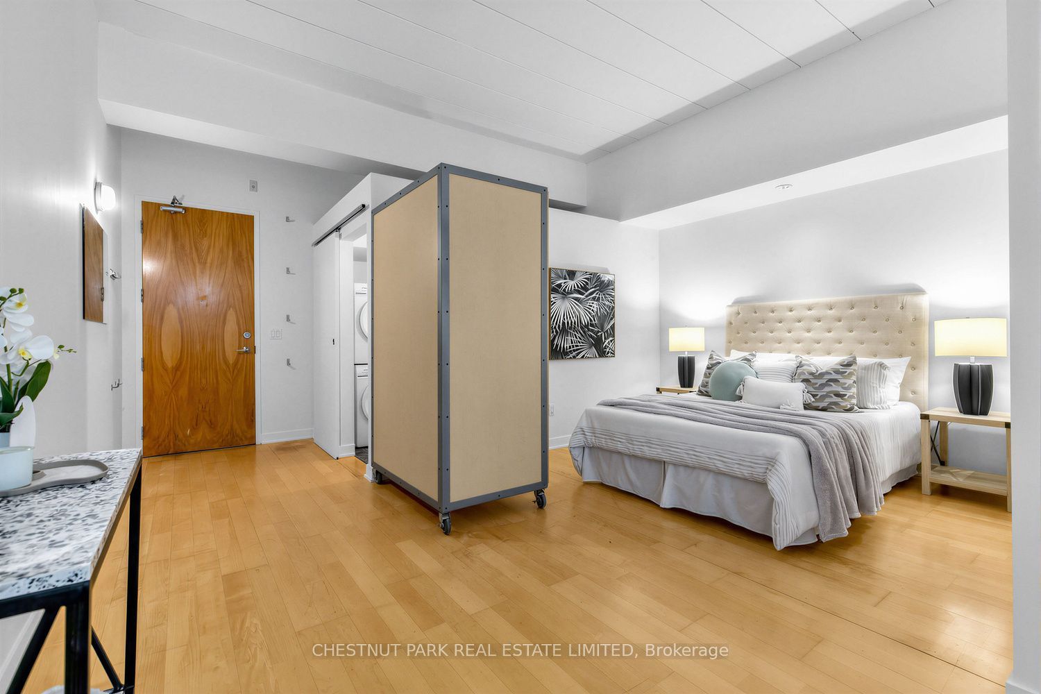 160 Baldwin Street 409 Property Photo 6