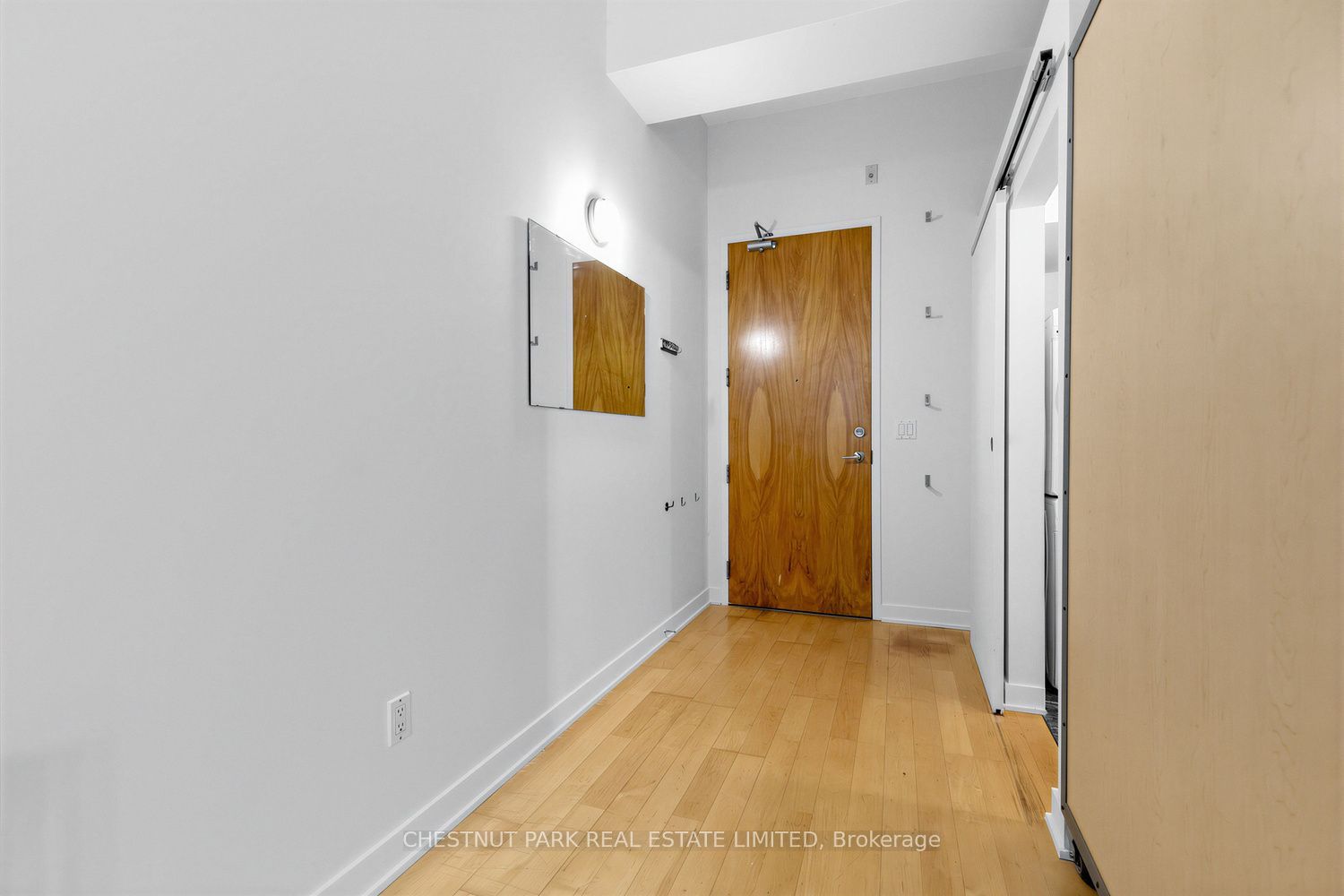 160 Baldwin Street 409 Property Photo 10