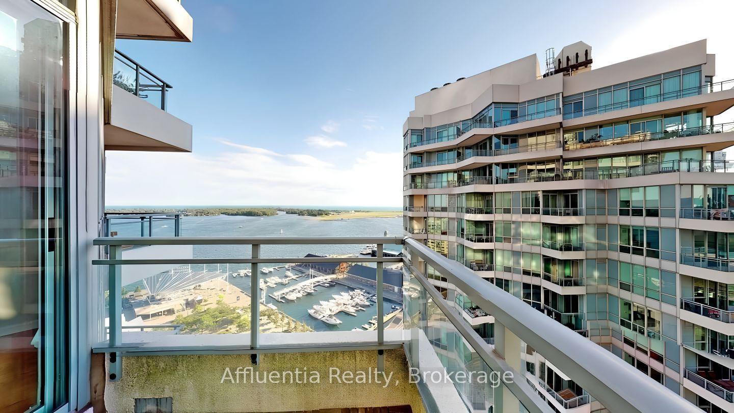 228 Queens Quay W 2510 Property Photo 6