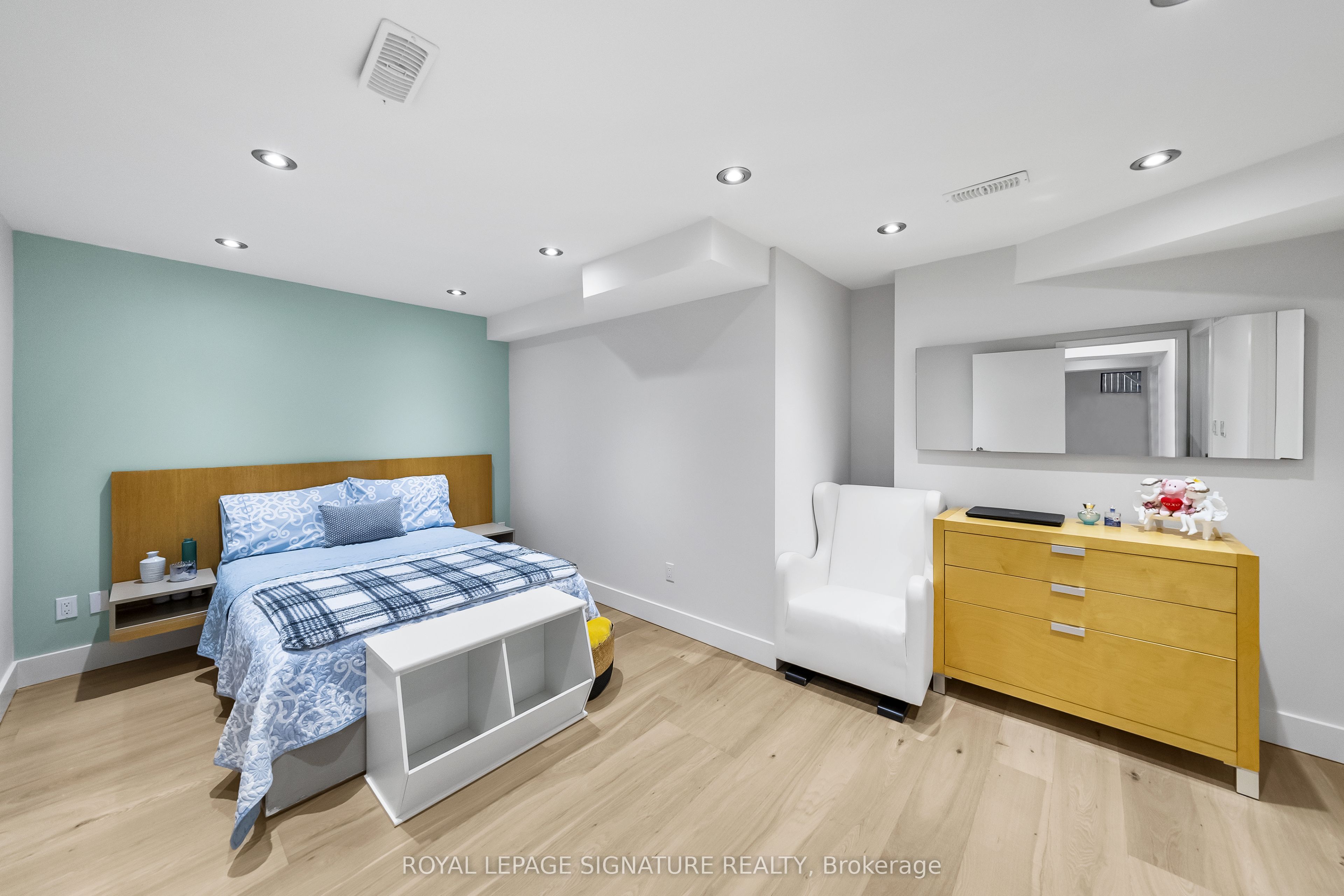 17 Nesbitt Drive Property Photo 32