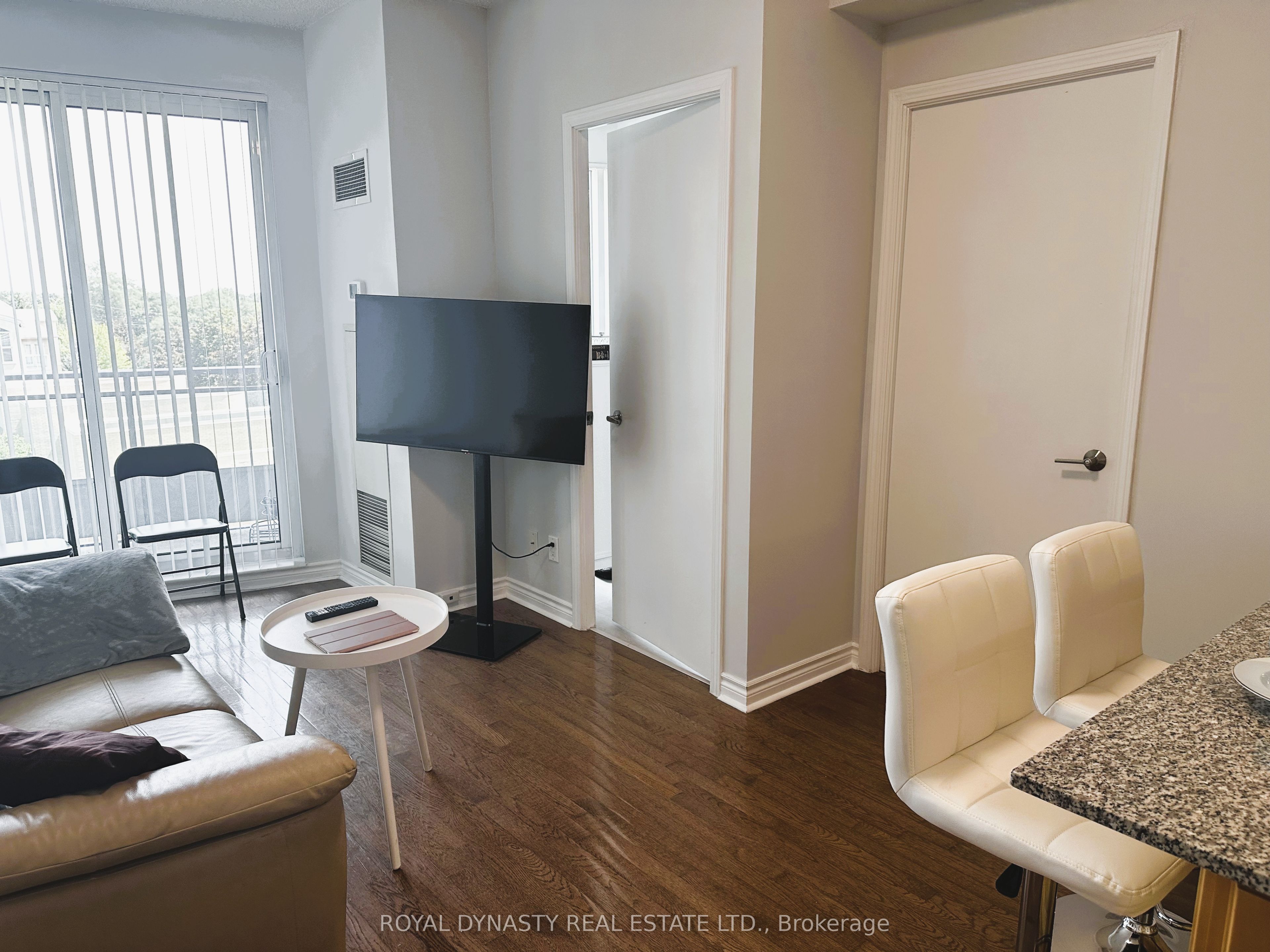 60 Byng Avenue 409 Property Photo 14