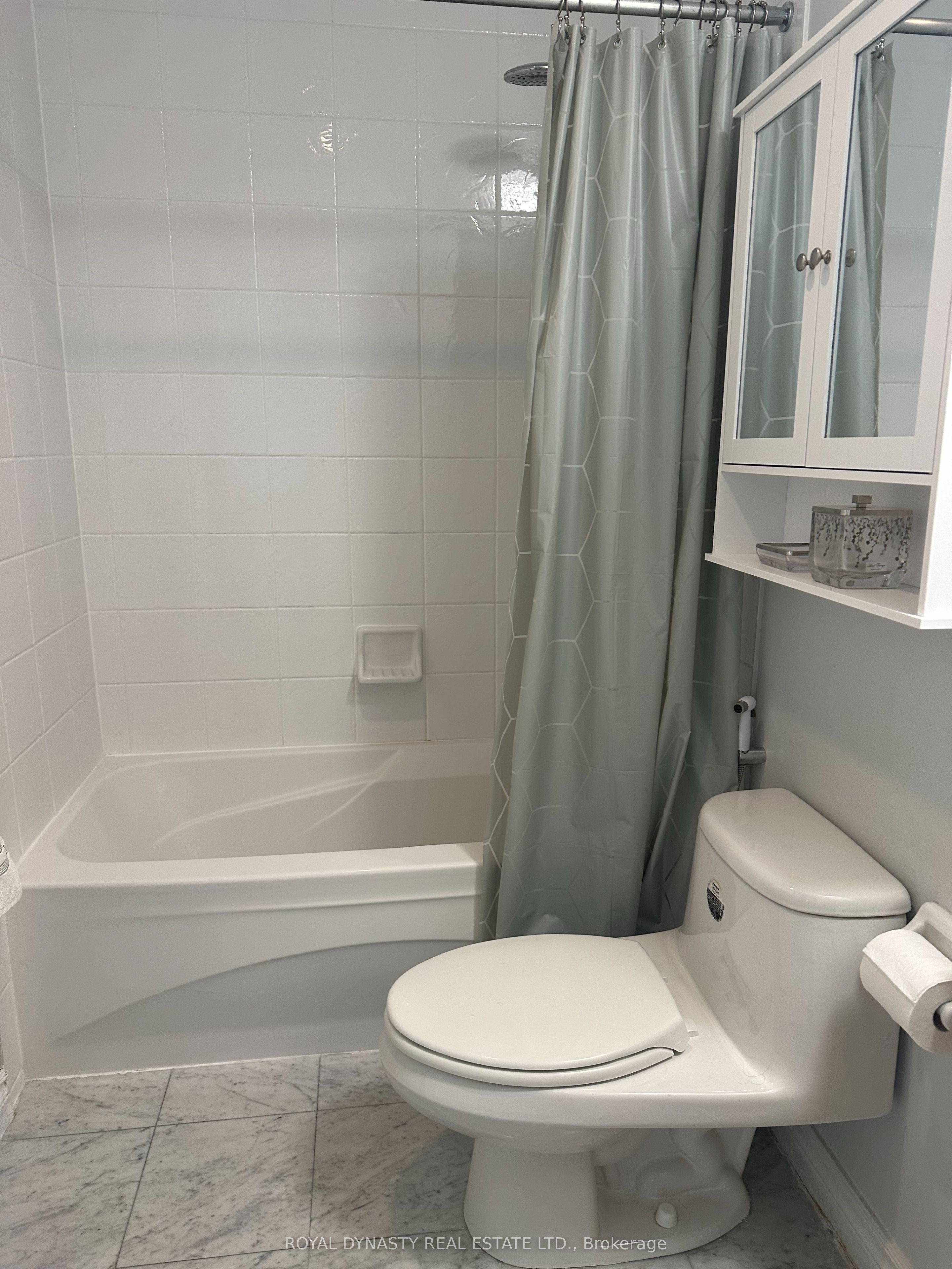 60 Byng Avenue 409 Property Photo 17