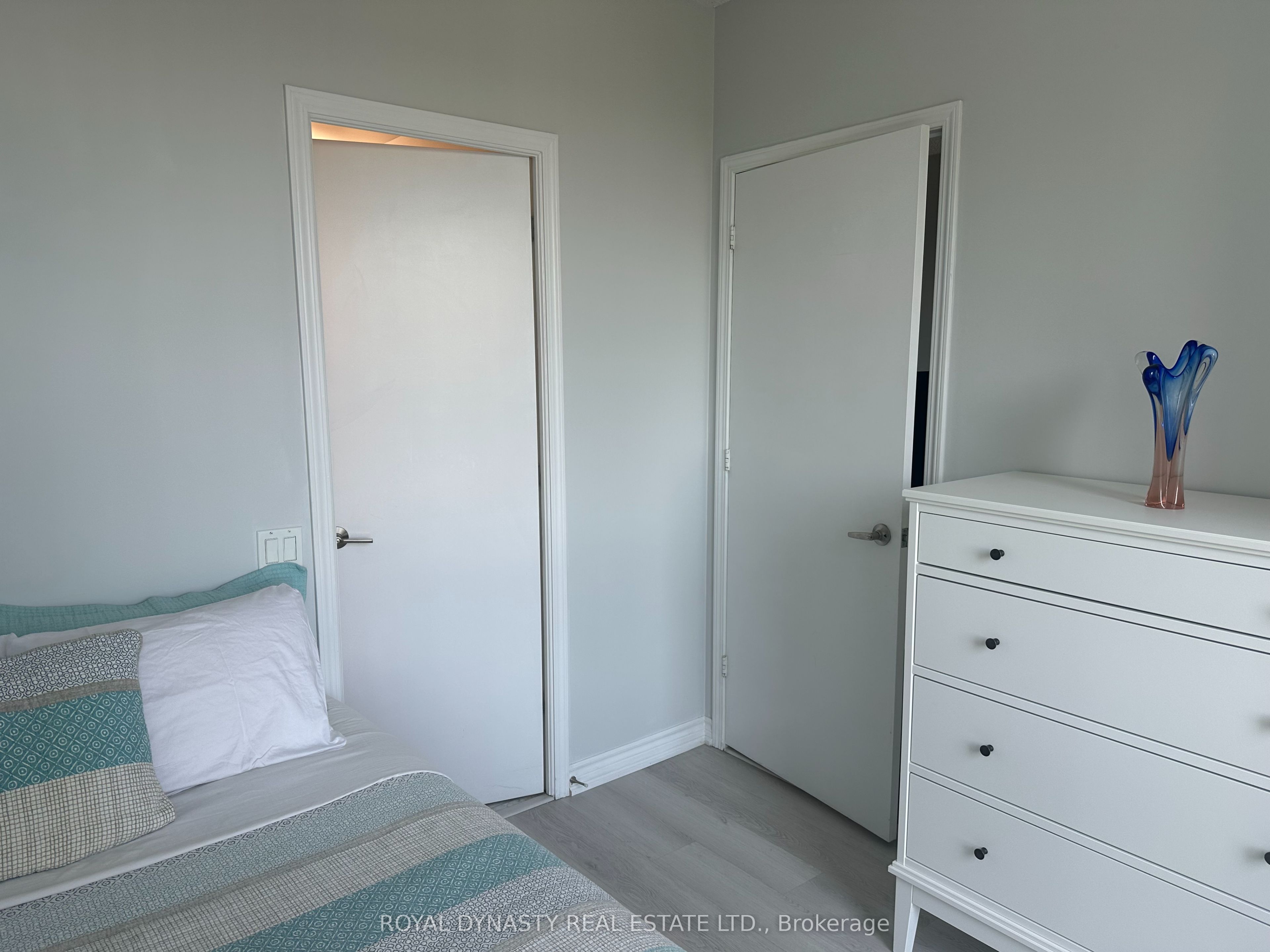 60 Byng Avenue 409 Property Photo 20