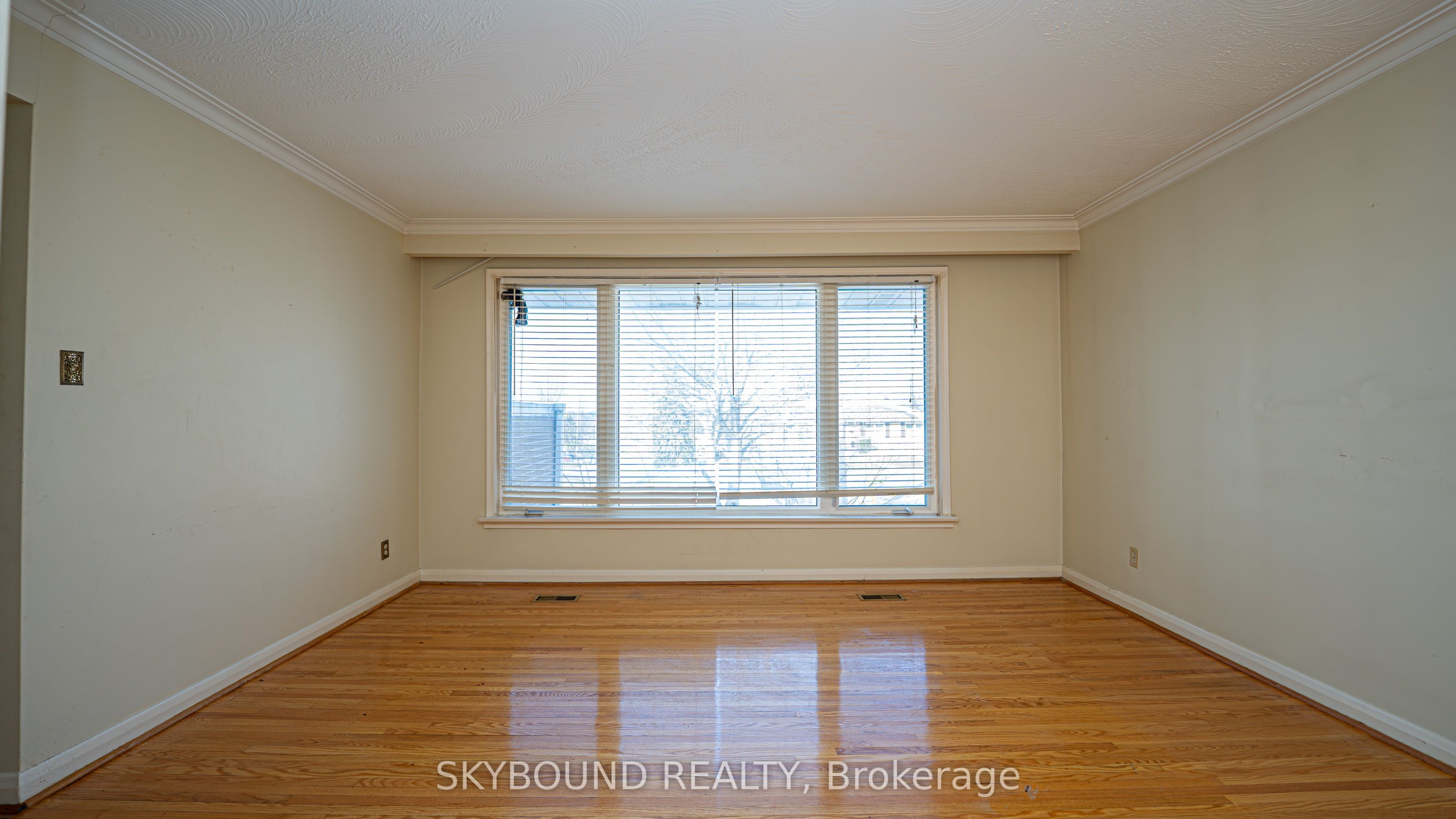 9 Caronport Crescent Property Photo 8