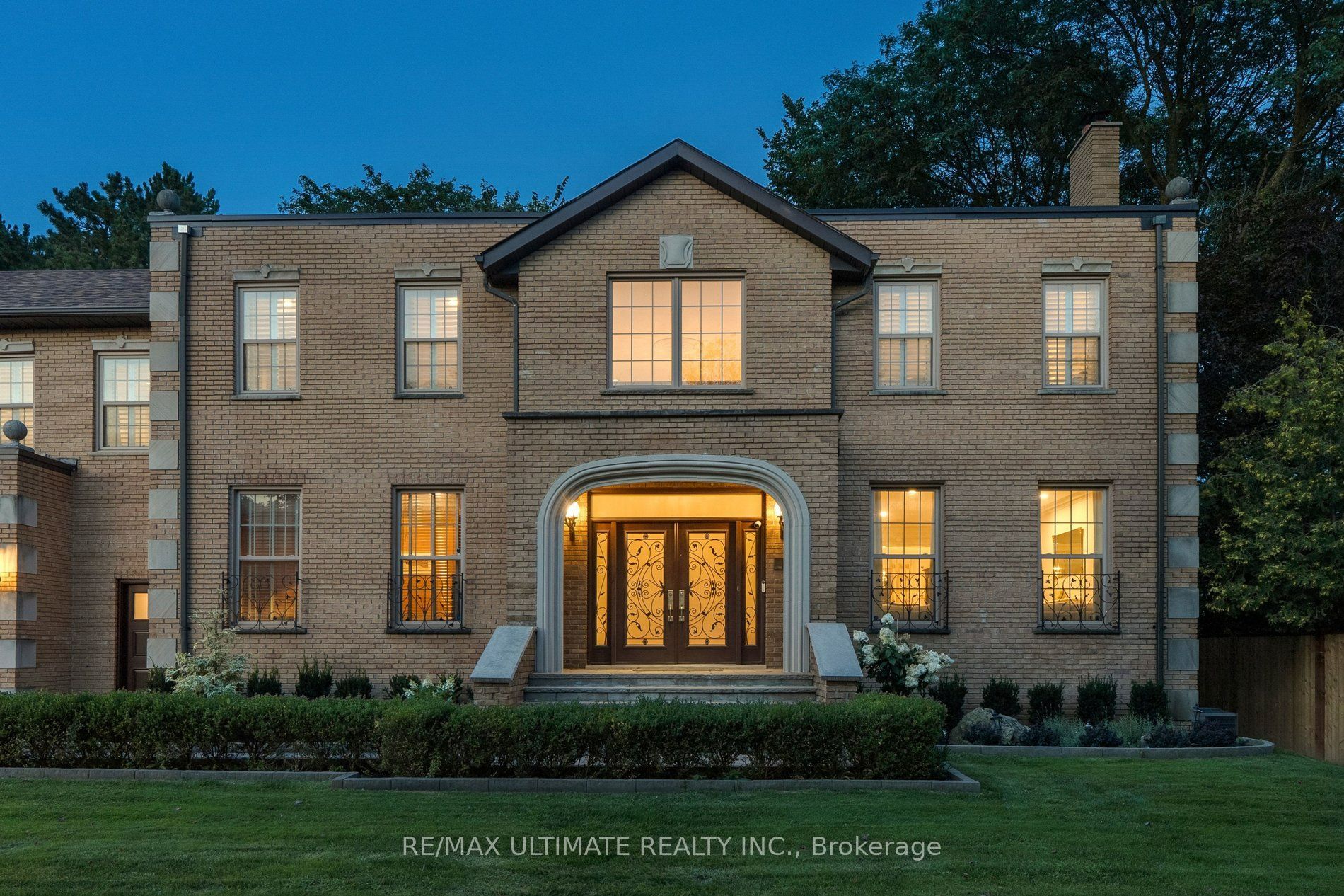 1 Versailles Court Property Photo 6