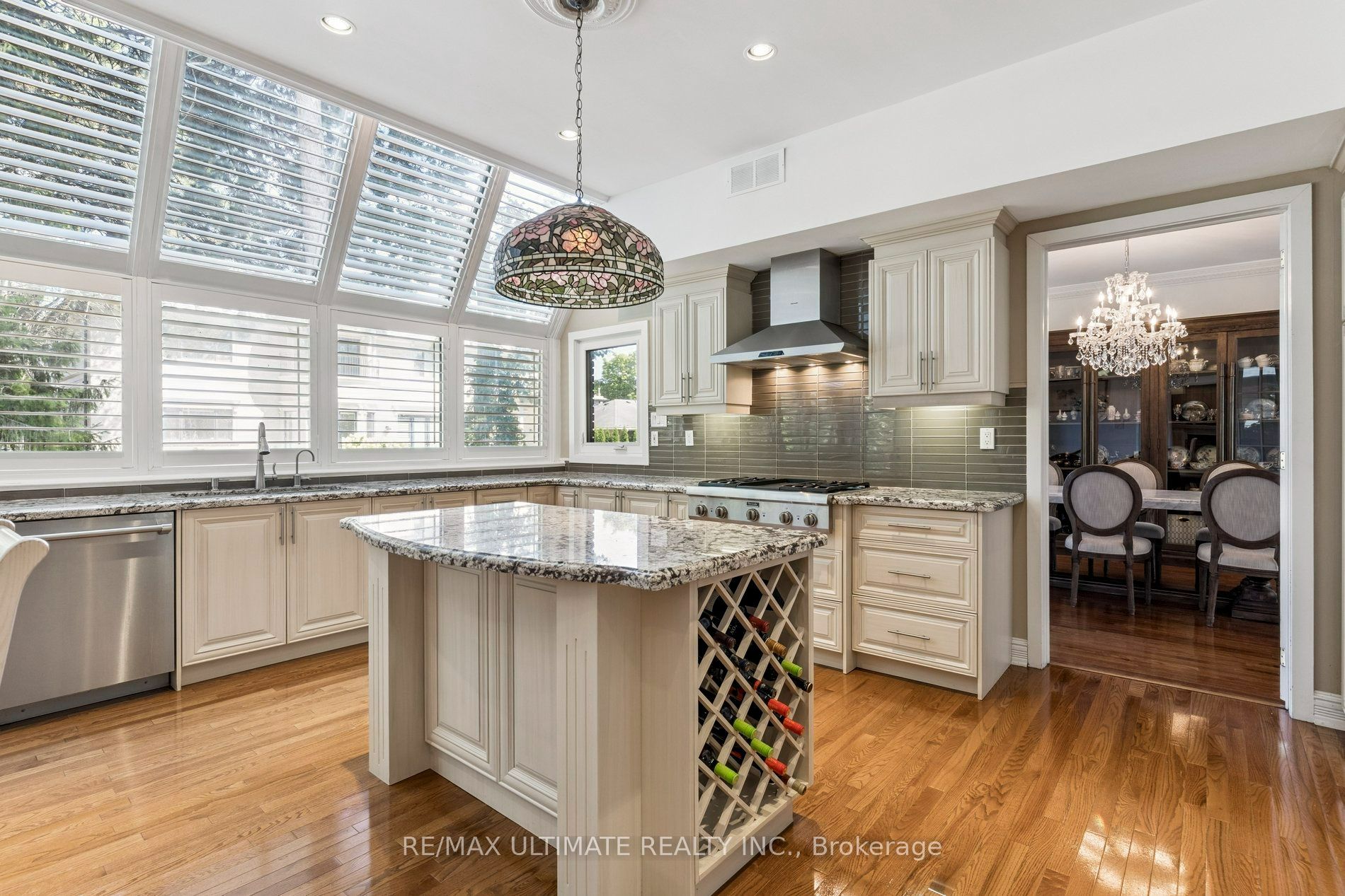 1 Versailles Court Property Photo 16