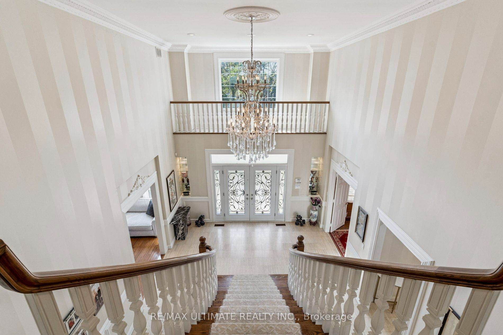 1 Versailles Court Property Photo 23