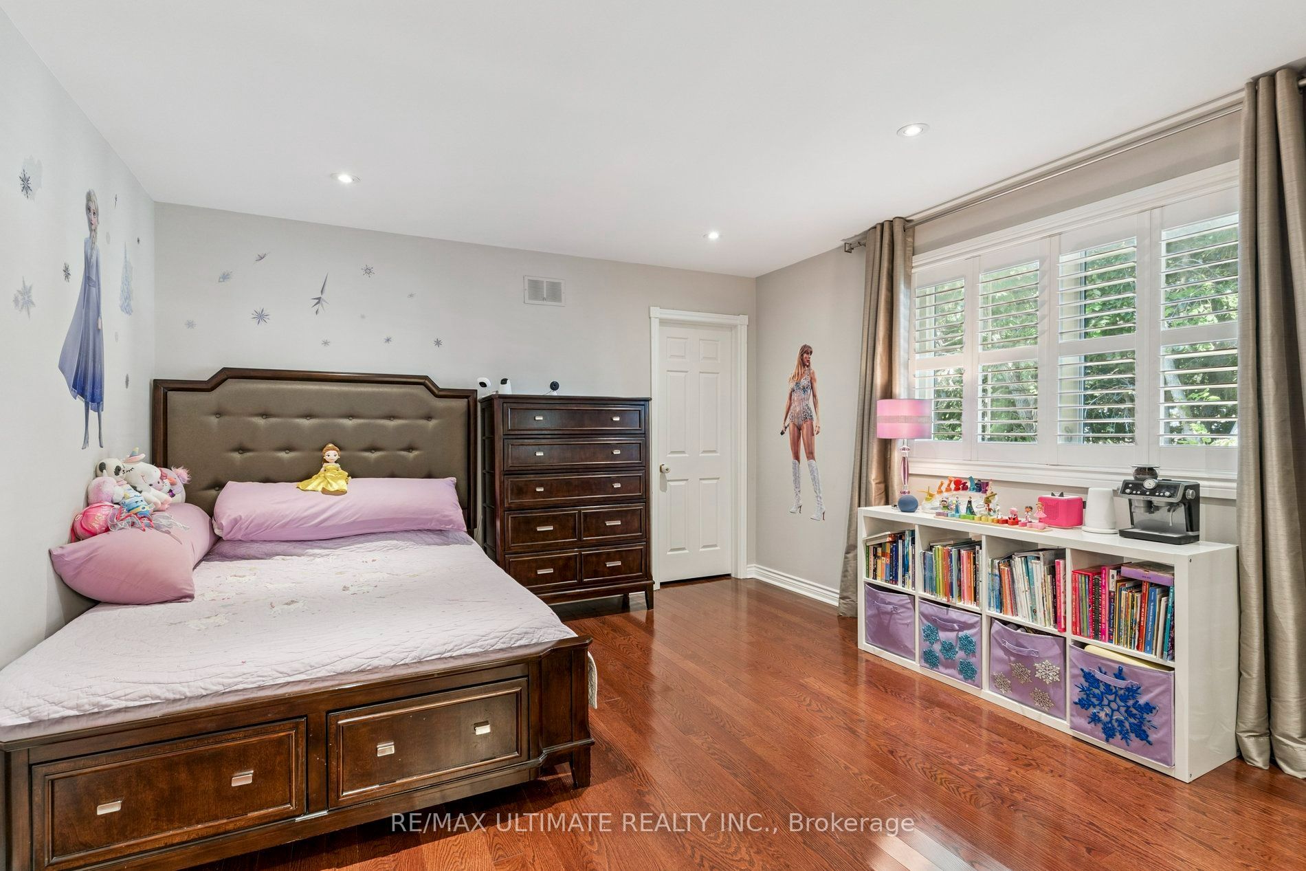 1 Versailles Court Property Photo 31
