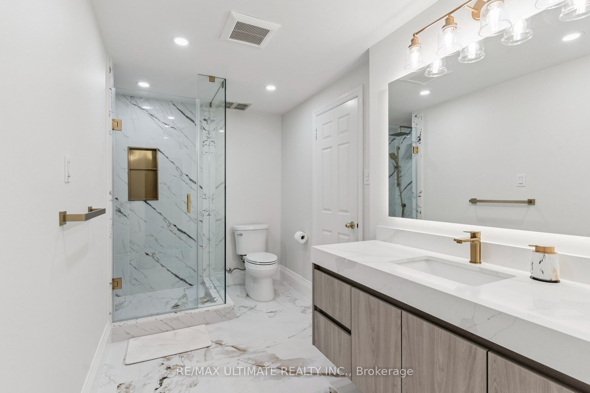 1 Versailles Court Property Photo 38