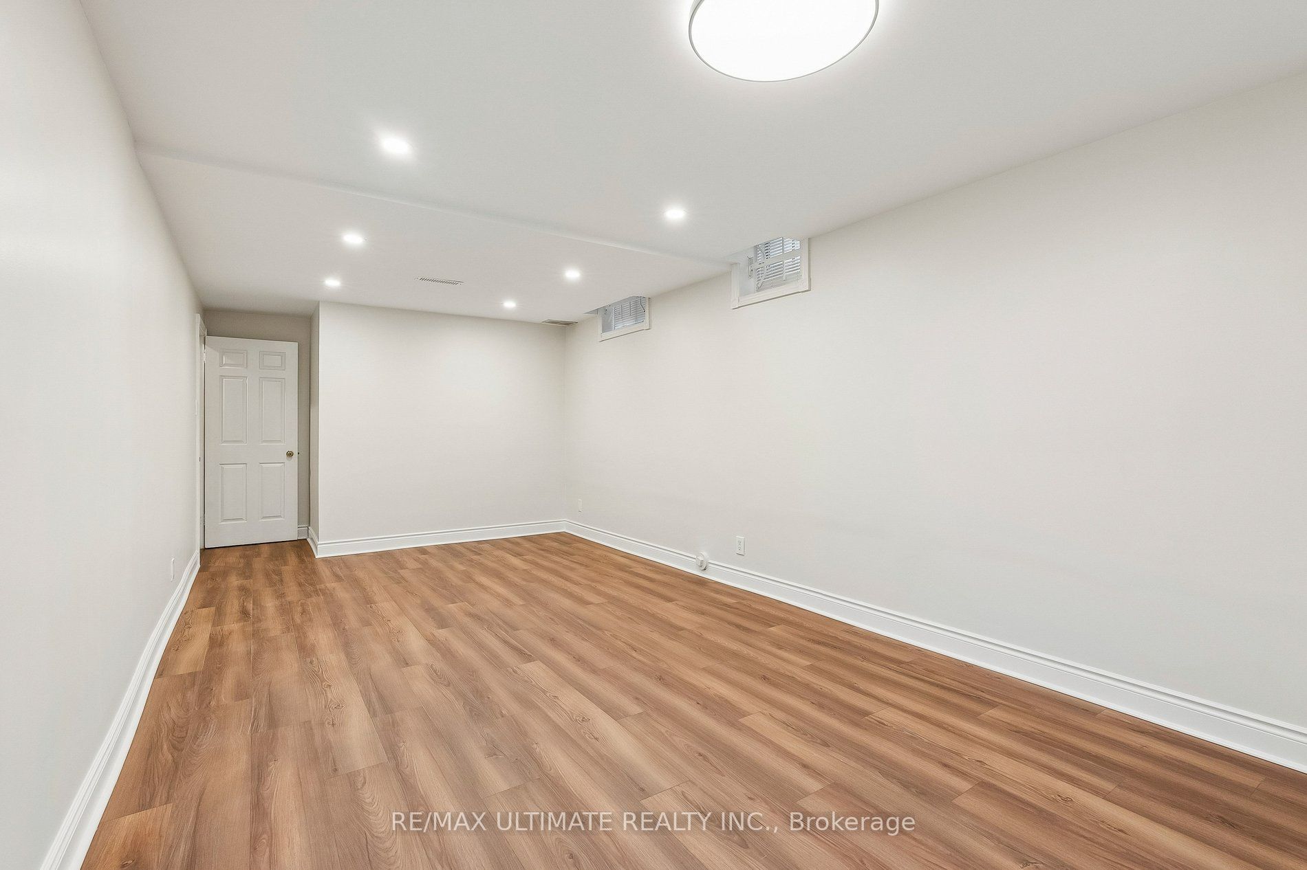 1 Versailles Court Property Photo 41