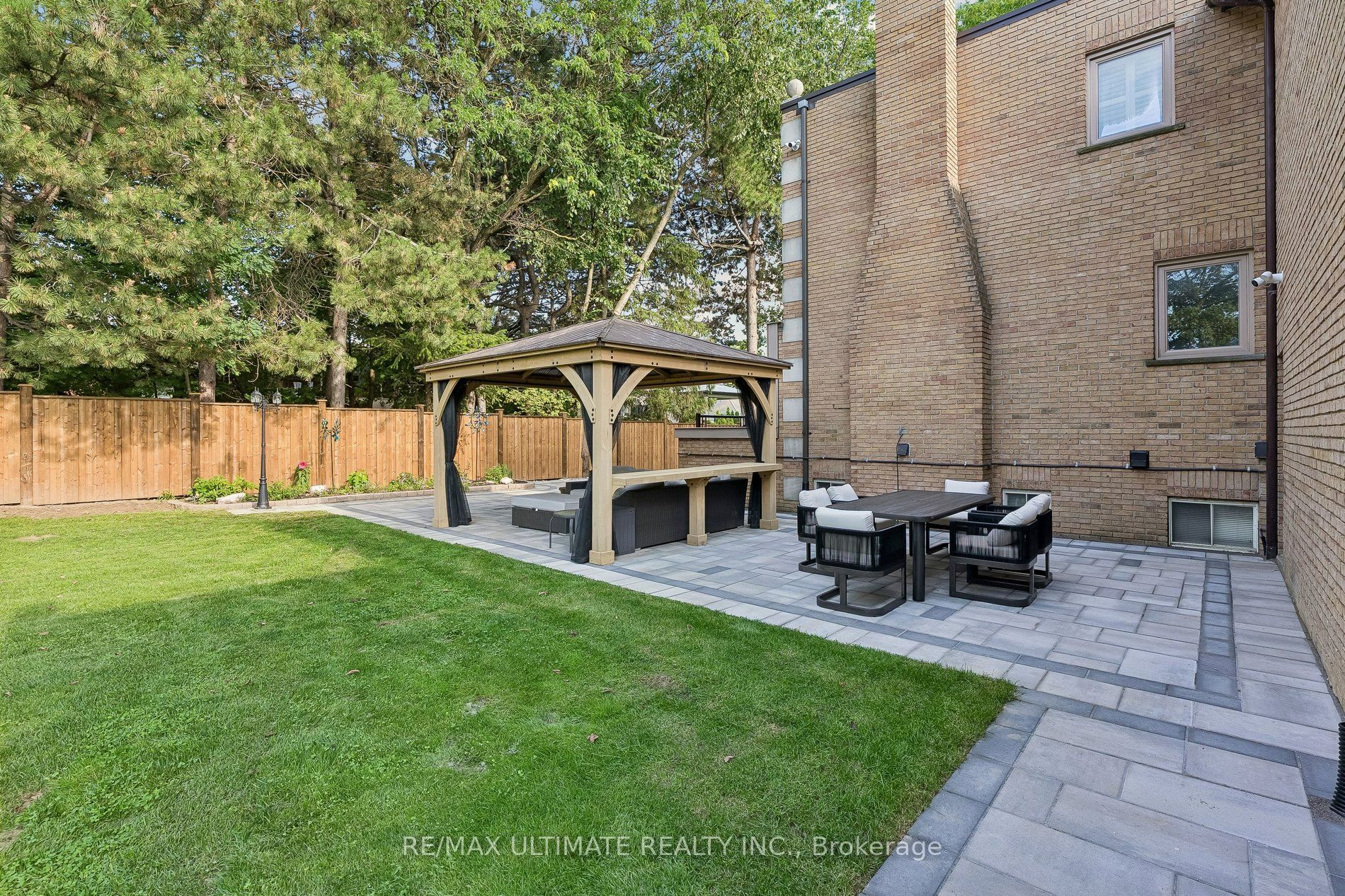 1 Versailles Court Property Photo 45