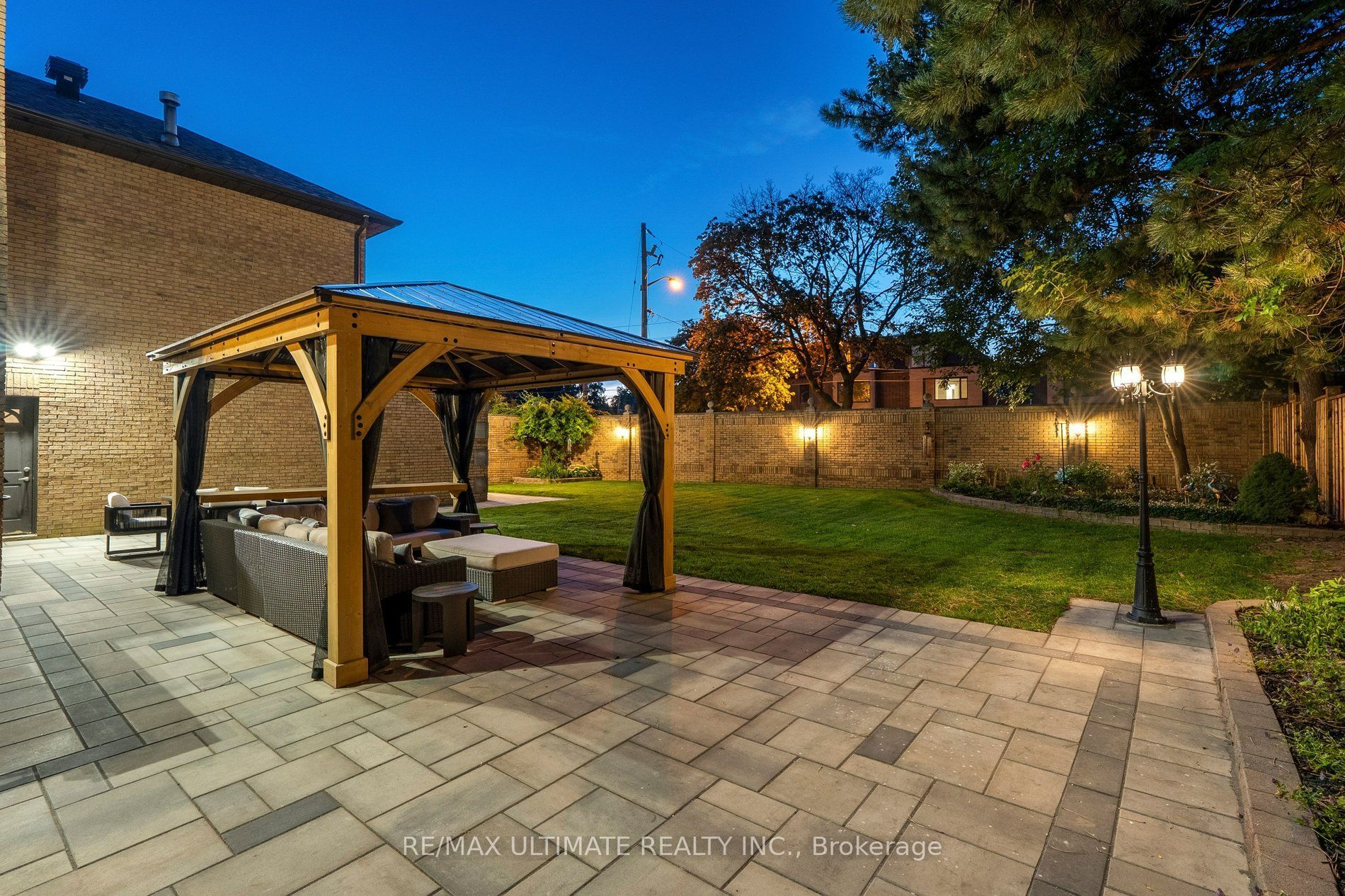 1 Versailles Court Property Photo 48