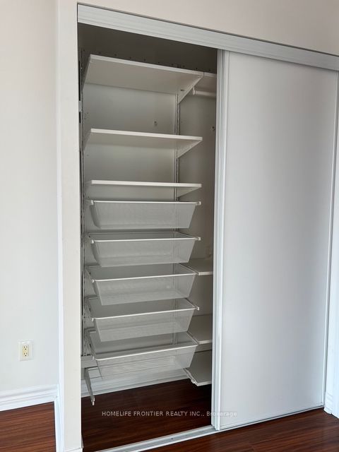 18 Holmes Avenue 1105 Property Photo 6