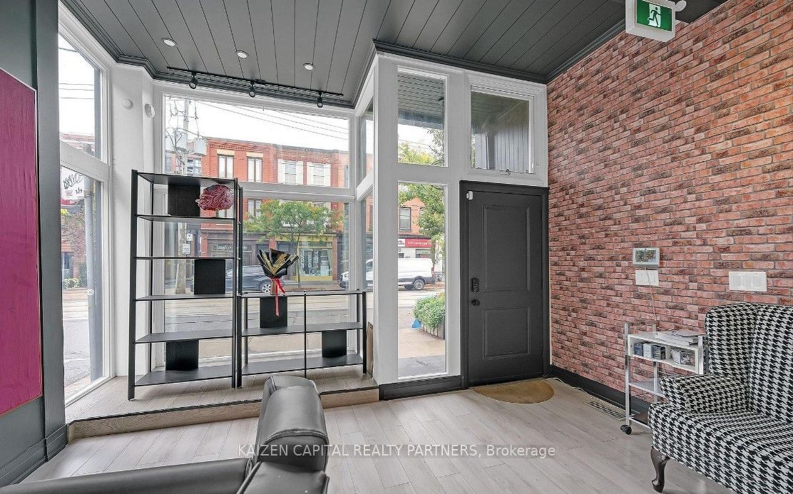 398 King Street E Property Photo 4