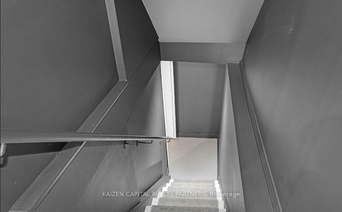 398 King Street E Property Photo 10