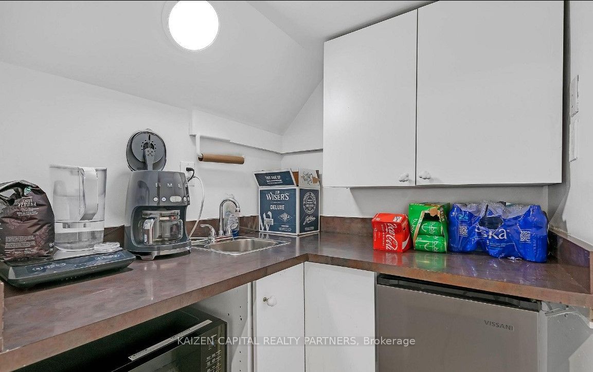 398 King Street E Property Photo 12