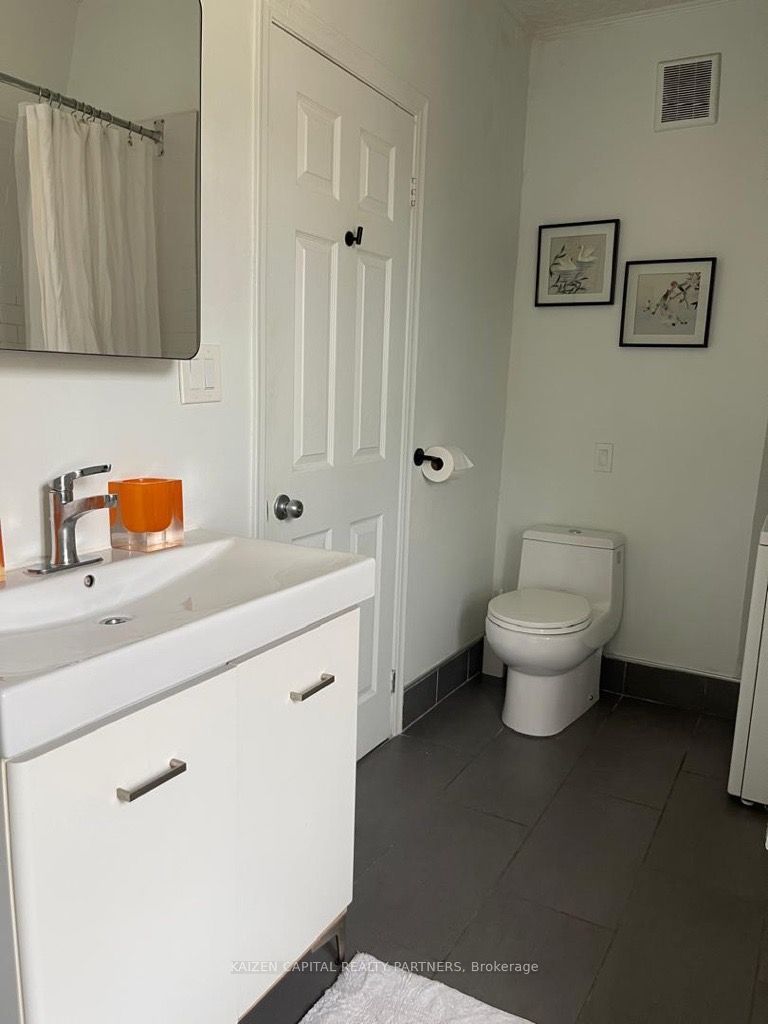 398 King Street E Property Photo 25