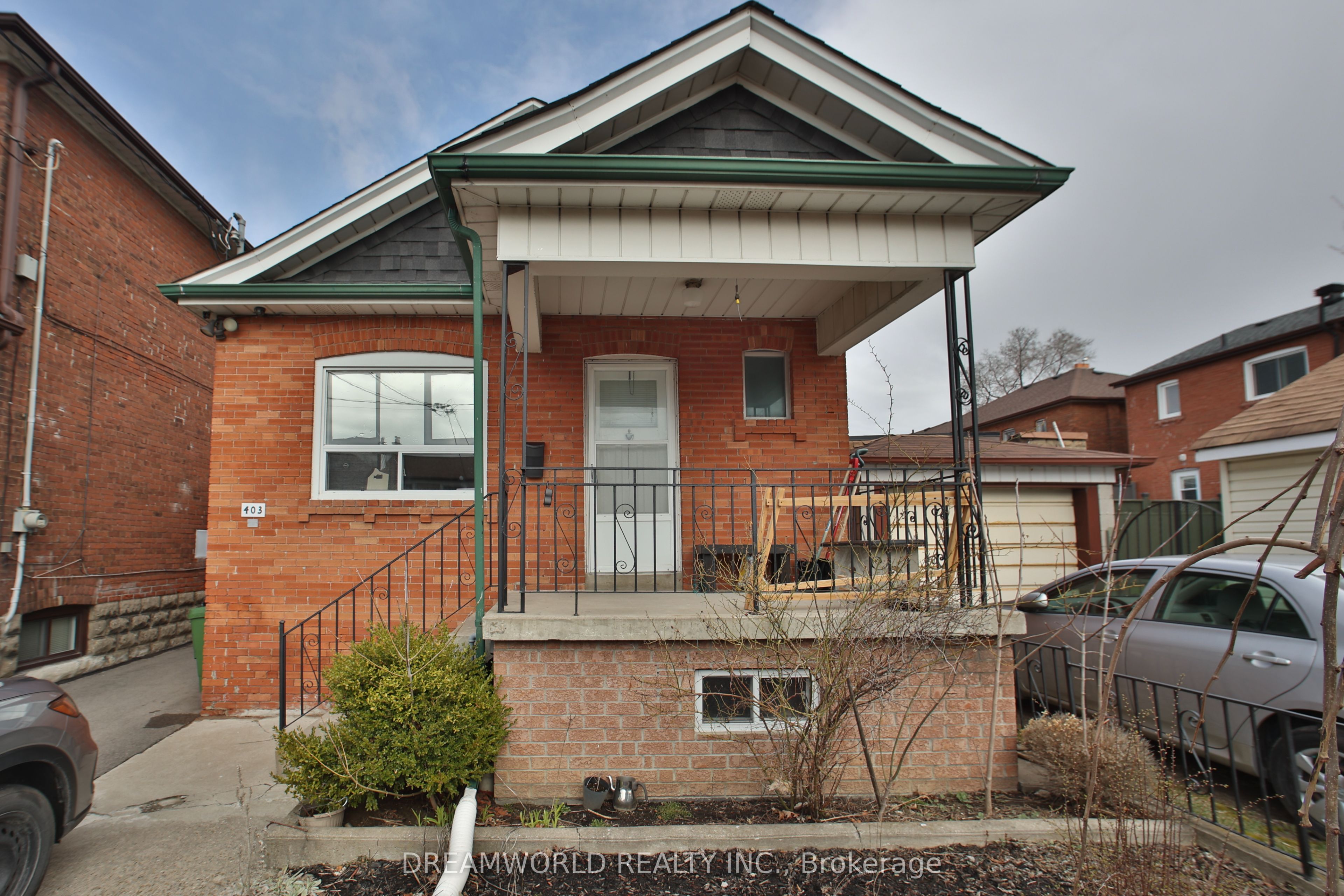 403 Northcliffe Boulevard Property Photo 1