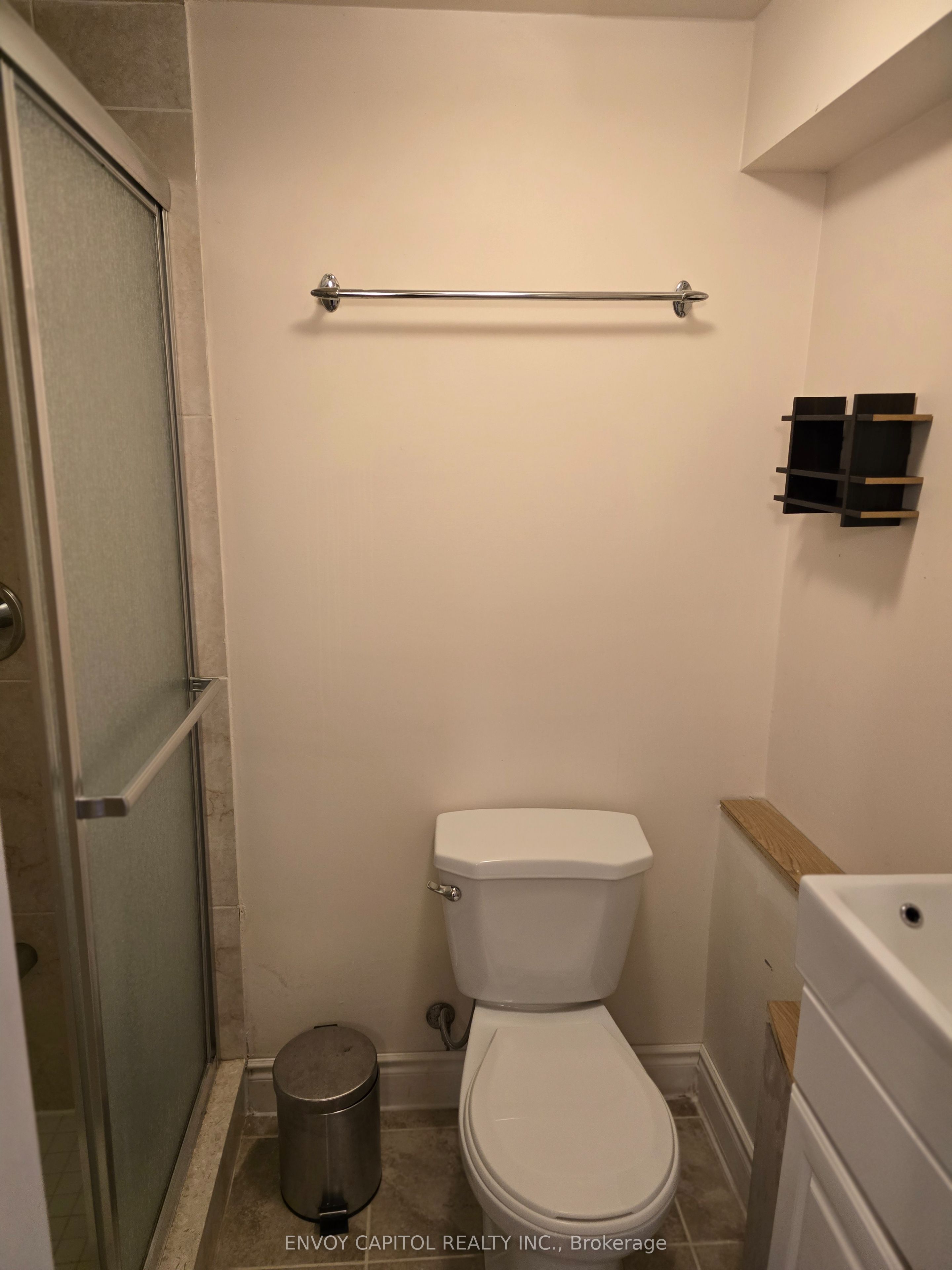 6 Arrowstook Road Basement 1 Br Property Photo 6