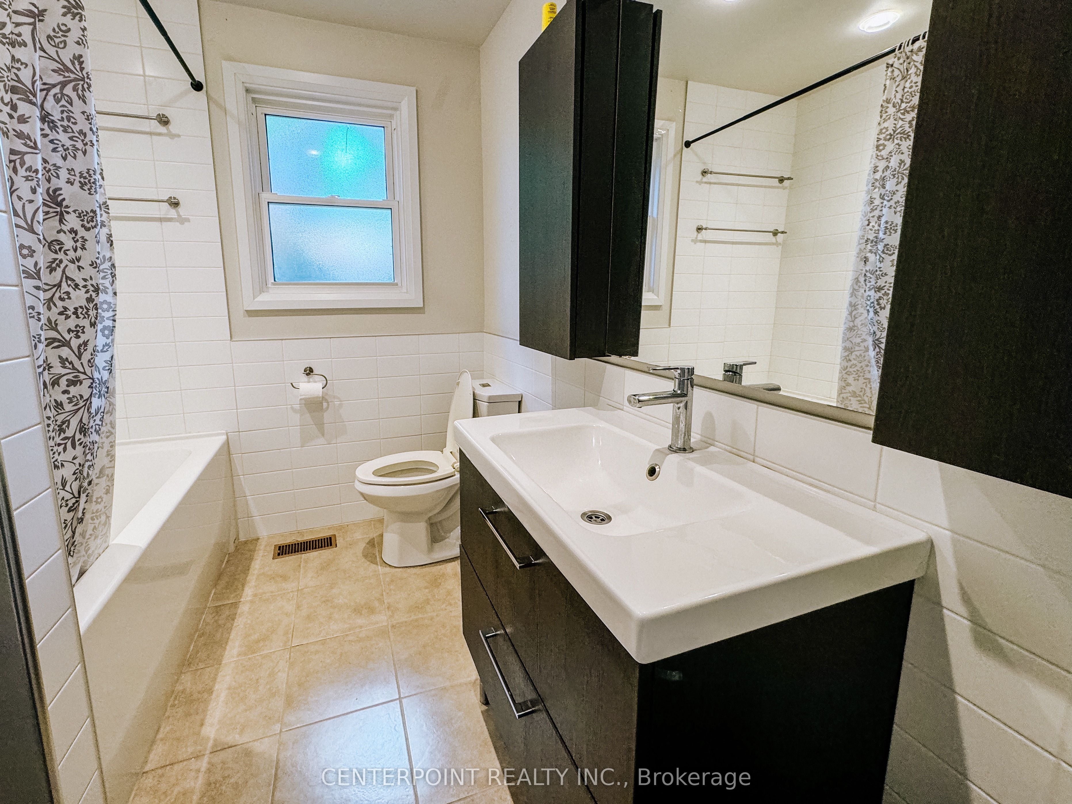 29 Chipping Road Main Property Photo 19