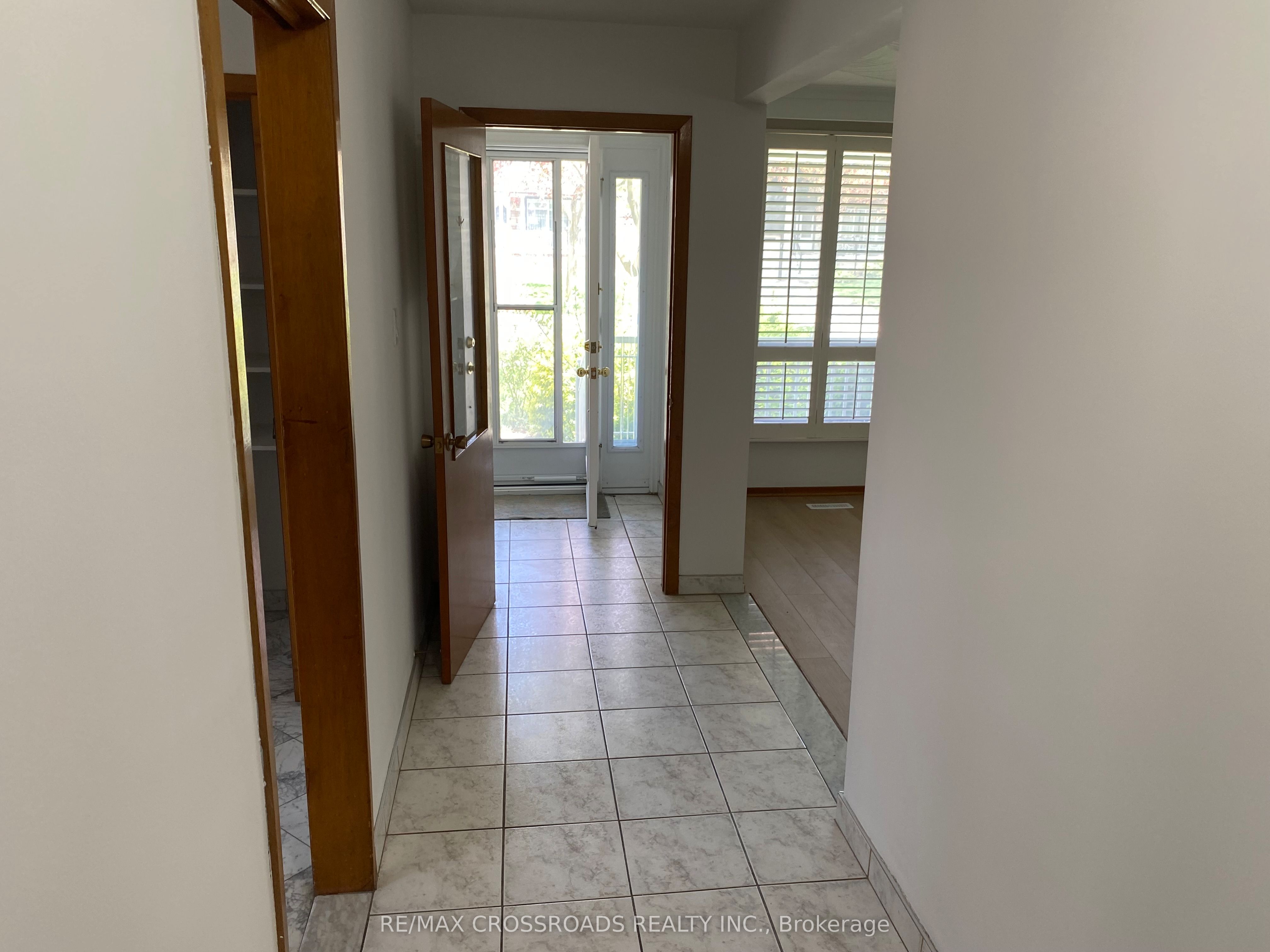 91 Bickerton Crescent Property Photo 2
